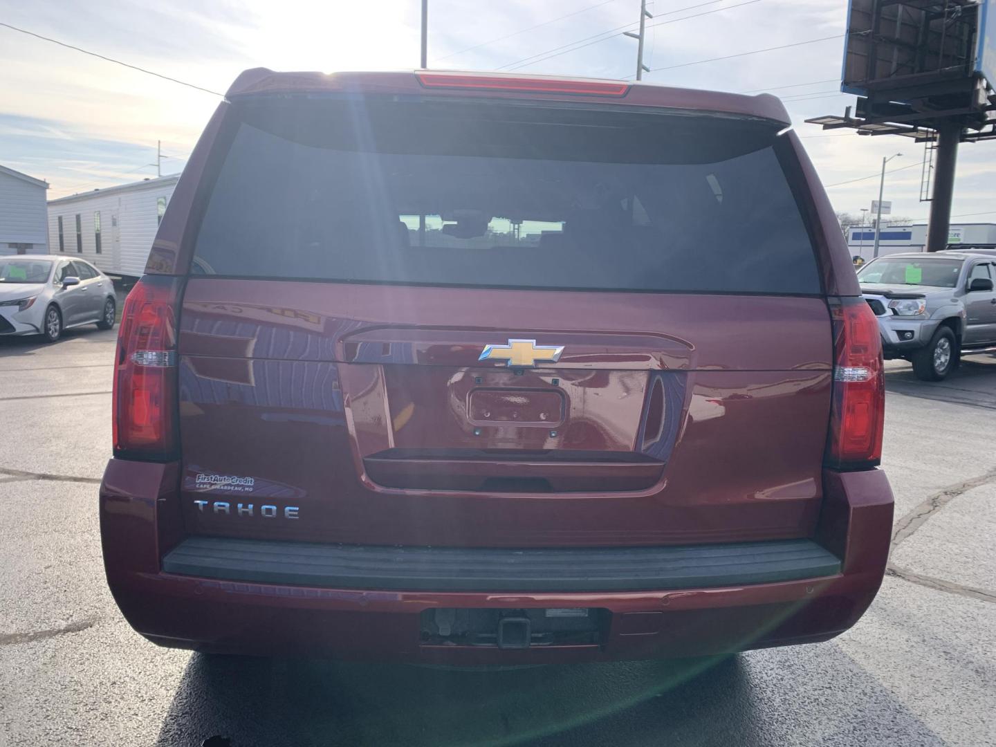 2020 MAROON /GRAY Chevrolet Tahoe LT 4WD (1GNSKBKC6LR) with an 5.3L V8 OHV 16V engine, 6A transmission, located at 506 S. Kingshighway, Cape Girardeau, MO, 63703, (573) 235-5000, 37.294991, -89.553635 - 2020 Chevrolet Tahoe LT 93,xxx miles 4WD Heated Seats Air Conditioning Power Windows Power Locks Power Steering Tilt Wheel AM/FM CD/MP3 Satellite Keyless Entry Daytime Running Lights Dual Airbags Front Head and Side Passenger Airbag Sensor All Wheel ABS We have financing available an - Photo#5