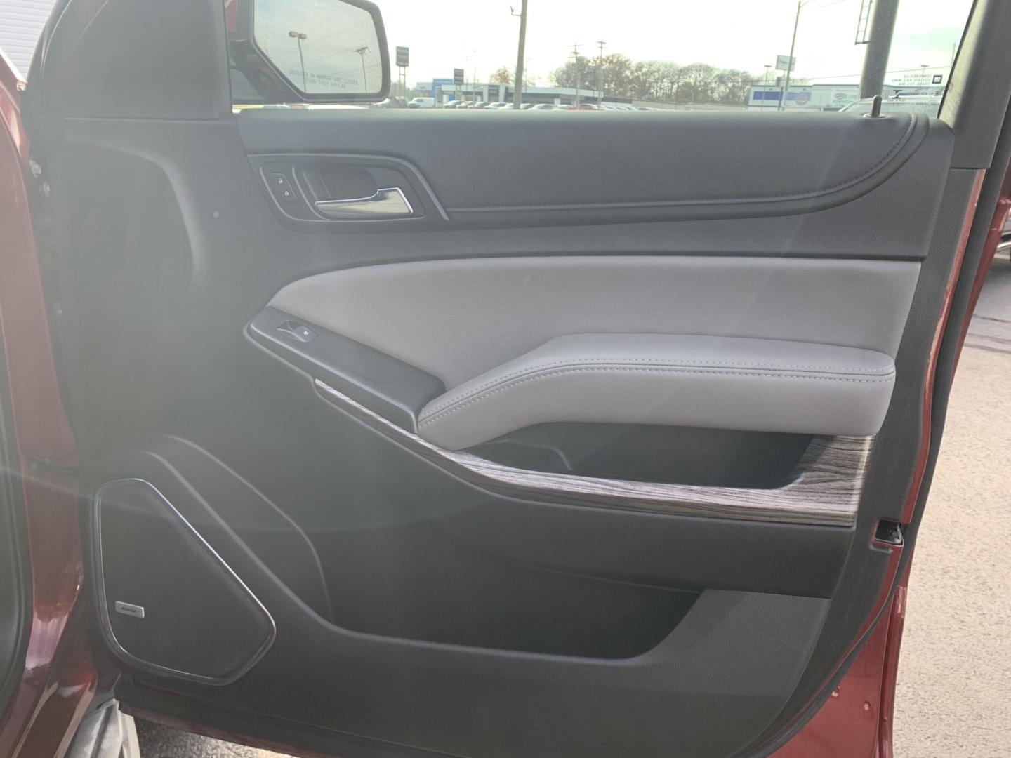 2020 MAROON /GRAY Chevrolet Tahoe LT 4WD (1GNSKBKC6LR) with an 5.3L V8 OHV 16V engine, 6A transmission, located at 506 S. Kingshighway, Cape Girardeau, MO, 63703, (573) 235-5000, 37.294991, -89.553635 - 2020 Chevrolet Tahoe LT 93,xxx miles 4WD Heated Seats Air Conditioning Power Windows Power Locks Power Steering Tilt Wheel AM/FM CD/MP3 Satellite Keyless Entry Daytime Running Lights Dual Airbags Front Head and Side Passenger Airbag Sensor All Wheel ABS We have financing available an - Photo#14