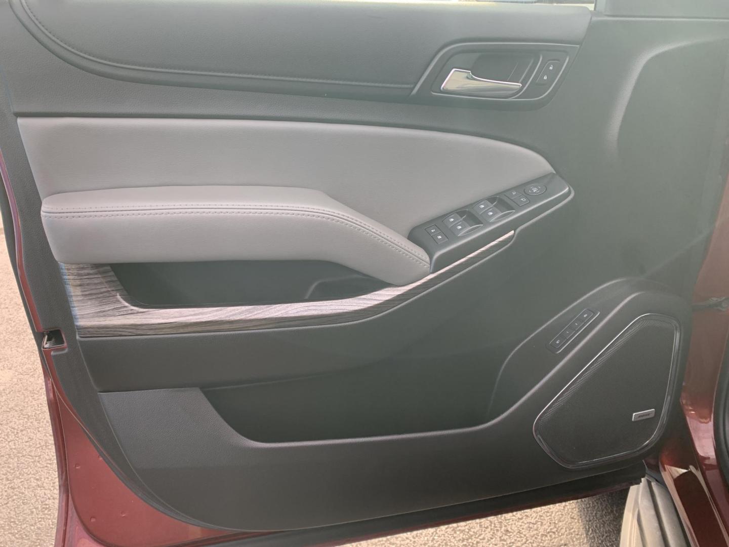 2020 MAROON /GRAY Chevrolet Tahoe LT 4WD (1GNSKBKC6LR) with an 5.3L V8 OHV 16V engine, 6A transmission, located at 506 S. Kingshighway, Cape Girardeau, MO, 63703, (573) 235-5000, 37.294991, -89.553635 - 2020 Chevrolet Tahoe LT 93,xxx miles 4WD Heated Seats Air Conditioning Power Windows Power Locks Power Steering Tilt Wheel AM/FM CD/MP3 Satellite Keyless Entry Daytime Running Lights Dual Airbags Front Head and Side Passenger Airbag Sensor All Wheel ABS We have financing available an - Photo#21