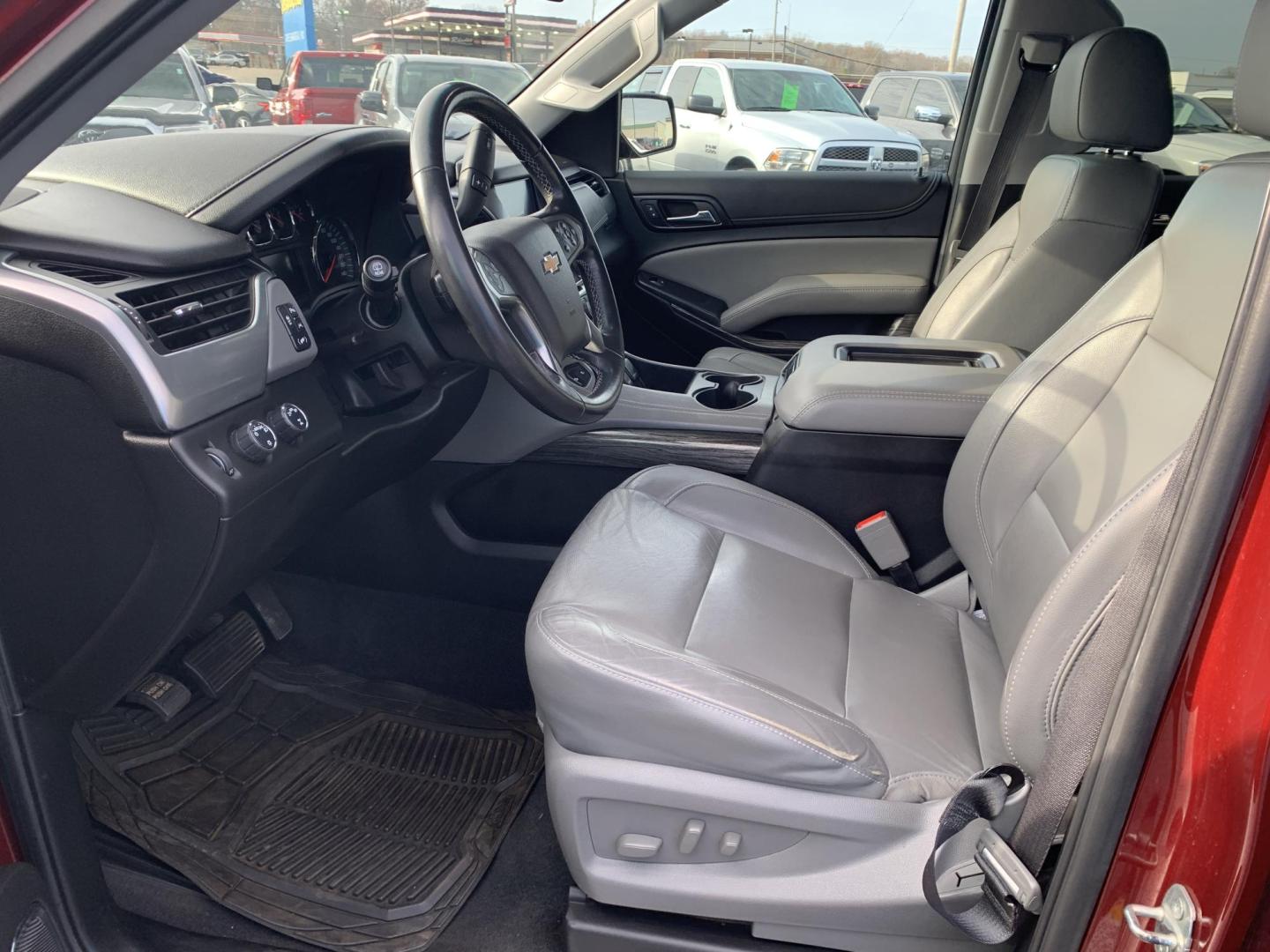 2020 MAROON /GRAY Chevrolet Tahoe LT 4WD (1GNSKBKC6LR) with an 5.3L V8 OHV 16V engine, 6A transmission, located at 506 S. Kingshighway, Cape Girardeau, MO, 63703, (573) 235-5000, 37.294991, -89.553635 - 2020 Chevrolet Tahoe LT 93,xxx miles 4WD Heated Seats Air Conditioning Power Windows Power Locks Power Steering Tilt Wheel AM/FM CD/MP3 Satellite Keyless Entry Daytime Running Lights Dual Airbags Front Head and Side Passenger Airbag Sensor All Wheel ABS We have financing available an - Photo#24