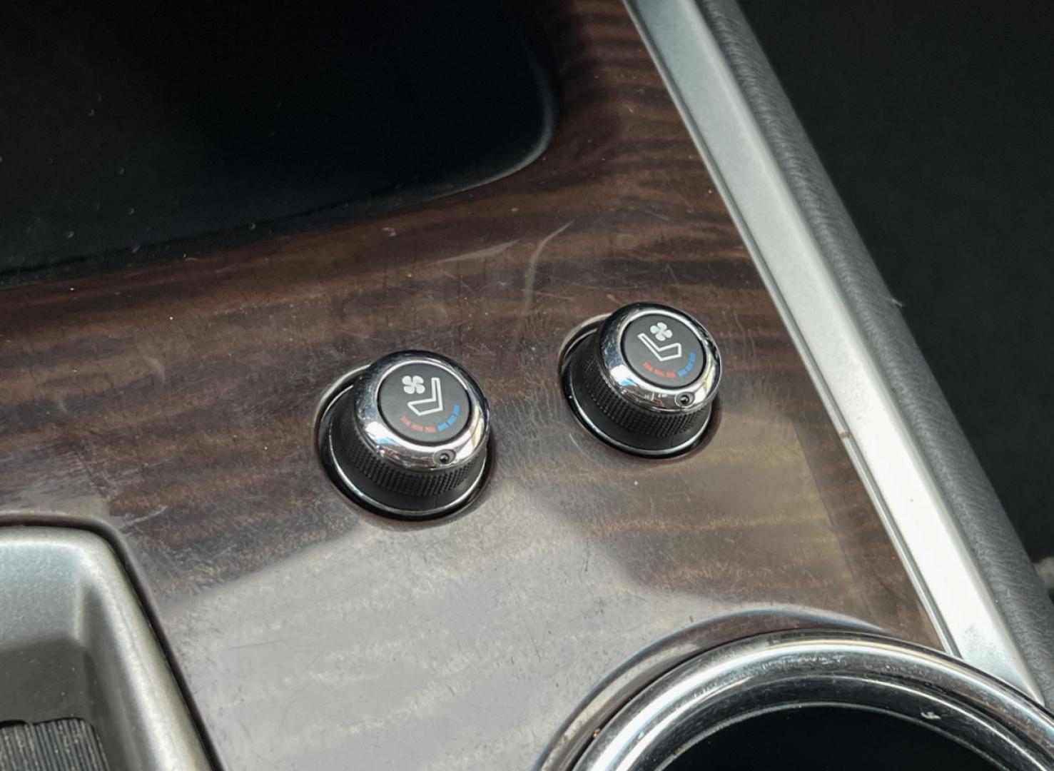 2016 BLACK /Black Leather Nissan Pathfinder Platinum 4WD (5N1AR2MM9GC) with an 3.5L V6 engine, CVT transmission, located at 2990 Old Orchard Rd., Jackson, MO, 63755, 37.354214, -89.612106 - 2016 Nissan Pathfinder Platinum 137xxx miles 4 Wheel Drive 3.5L V6 Automatic Leather 3rd Row Navigation Power/Heated/Cooled Seats Heated Rear Seats Backup Camera Sunroof Bluetooth Remote Start Cruise Power Windows/Locks/Mirrors We have financing available and we accept trades! Fill o - Photo#5