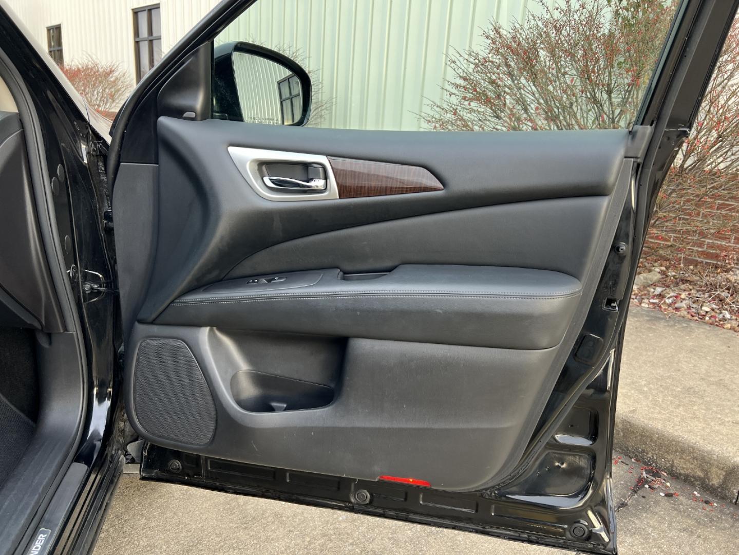 2016 BLACK /Black Leather Nissan Pathfinder Platinum 4WD (5N1AR2MM9GC) with an 3.5L V6 engine, CVT transmission, located at 2990 Old Orchard Rd., Jackson, MO, 63755, 37.354214, -89.612106 - 2016 Nissan Pathfinder Platinum 137xxx miles 4 Wheel Drive 3.5L V6 Automatic Leather 3rd Row Navigation Power/Heated/Cooled Seats Heated Rear Seats Backup Camera Sunroof Bluetooth Remote Start Cruise Power Windows/Locks/Mirrors We have financing available and we accept trades! Fill o - Photo#19