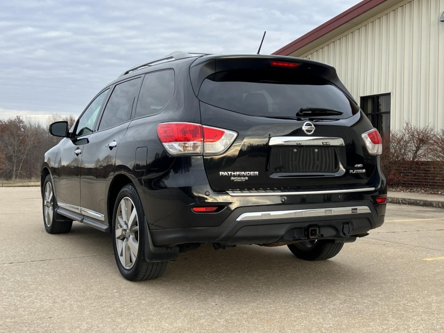 2016 BLACK /Black Leather Nissan Pathfinder Platinum 4WD (5N1AR2MM9GC) with an 3.5L V6 engine, CVT transmission, located at 2990 Old Orchard Rd., Jackson, MO, 63755, 37.354214, -89.612106 - 2016 Nissan Pathfinder Platinum 137xxx miles 4 Wheel Drive 3.5L V6 Automatic Leather 3rd Row Navigation Power/Heated/Cooled Seats Heated Rear Seats Backup Camera Sunroof Bluetooth Remote Start Cruise Power Windows/Locks/Mirrors We have financing available and we accept trades! Fill o - Photo#14
