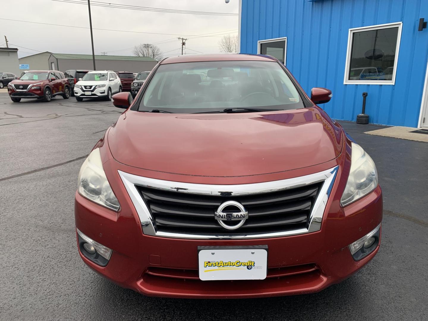 2015 RED /Black Nissan Altima 3.5 SV (1N4BL3AP9FC) with an 3.5L V6 DOHC 24V engine, Continuously Variable Transmission transmission, located at 506 S. Kingshighway, Cape Girardeau, MO, 63703, (573) 235-5000, 37.294991, -89.553635 - 2015 Nissan Altima 3.5 SL Leather Remote Start Air Conditioning Power Windows Power Locks Power Steering Tilt Wheel AM/FM CD/MP3 Satellite Keyless Entry Dual Front Airbags Side Airbags Head Airbags Rear Head Airbags All Wheel ABS We have financing available and we accept trades! Fill - Photo#1