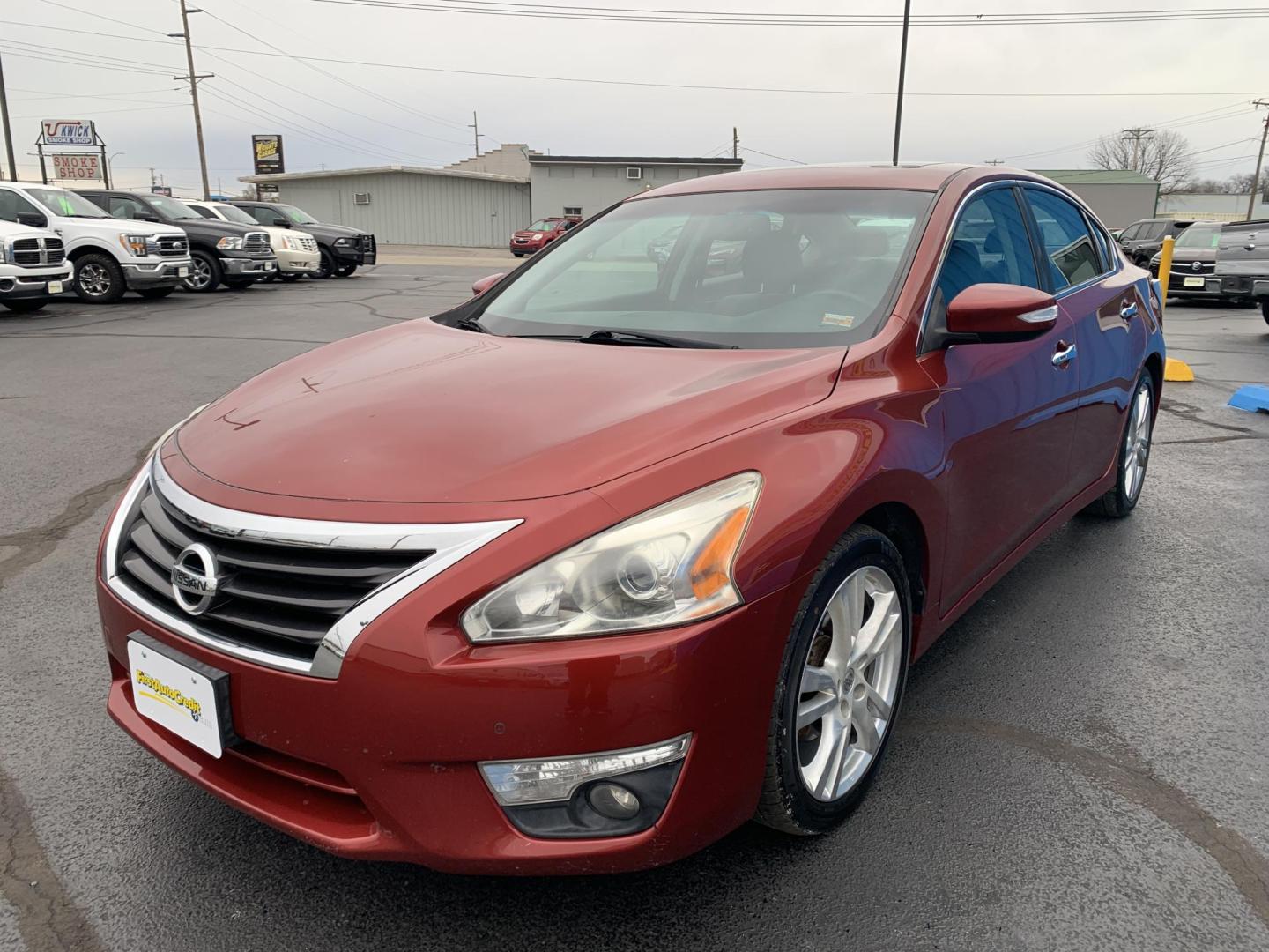 2015 RED /Black Nissan Altima 3.5 SV (1N4BL3AP9FC) with an 3.5L V6 DOHC 24V engine, Continuously Variable Transmission transmission, located at 506 S. Kingshighway, Cape Girardeau, MO, 63703, (573) 235-5000, 37.294991, -89.553635 - 2015 Nissan Altima 3.5 SL Leather Remote Start Air Conditioning Power Windows Power Locks Power Steering Tilt Wheel AM/FM CD/MP3 Satellite Keyless Entry Dual Front Airbags Side Airbags Head Airbags Rear Head Airbags All Wheel ABS We have financing available and we accept trades! Fill - Photo#2
