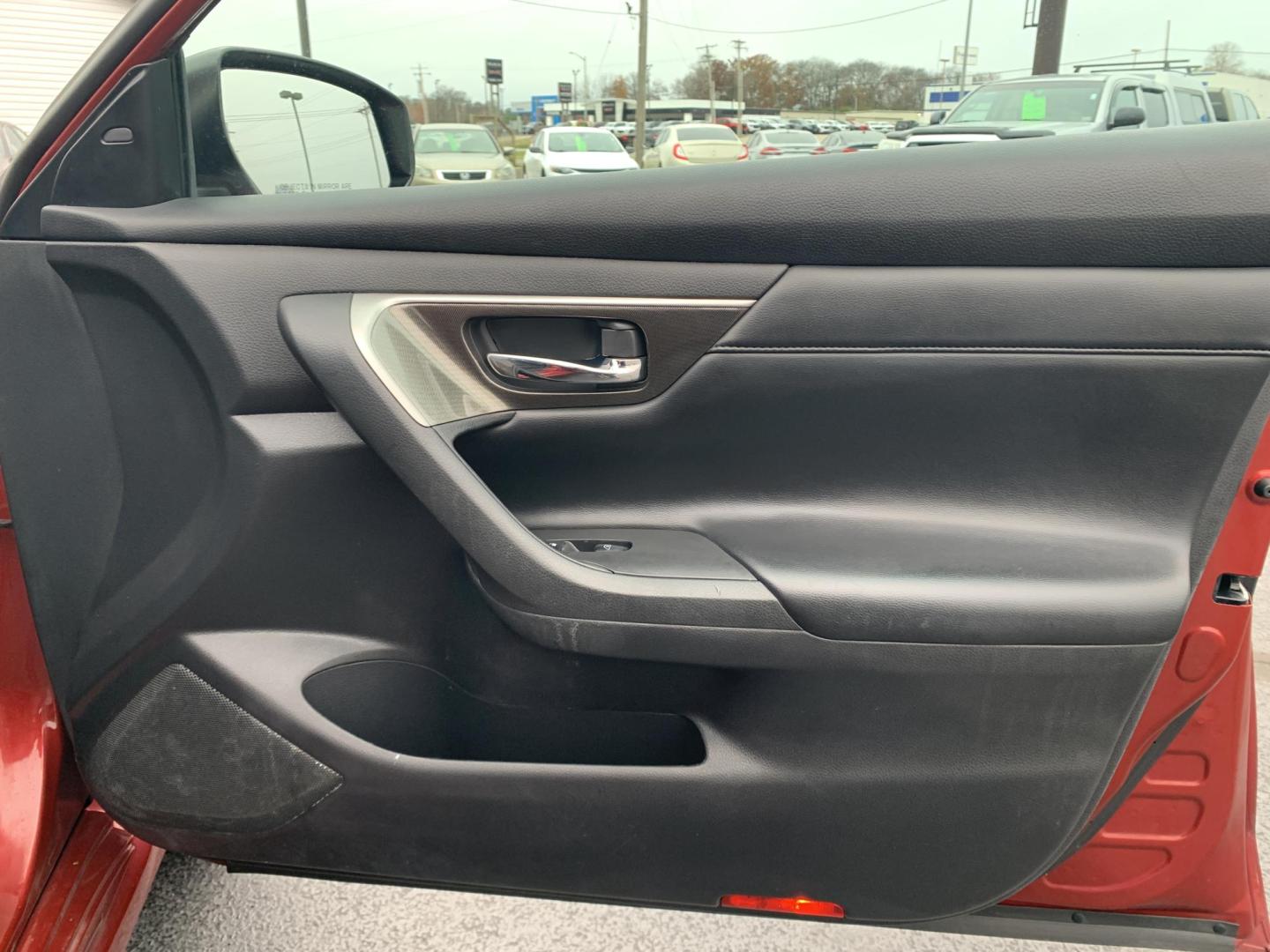 2015 RED /Black Nissan Altima 3.5 SV (1N4BL3AP9FC) with an 3.5L V6 DOHC 24V engine, Continuously Variable Transmission transmission, located at 506 S. Kingshighway, Cape Girardeau, MO, 63703, (573) 235-5000, 37.294991, -89.553635 - 2015 Nissan Altima 3.5 SL Leather Remote Start Air Conditioning Power Windows Power Locks Power Steering Tilt Wheel AM/FM CD/MP3 Satellite Keyless Entry Dual Front Airbags Side Airbags Head Airbags Rear Head Airbags All Wheel ABS We have financing available and we accept trades! Fill - Photo#8