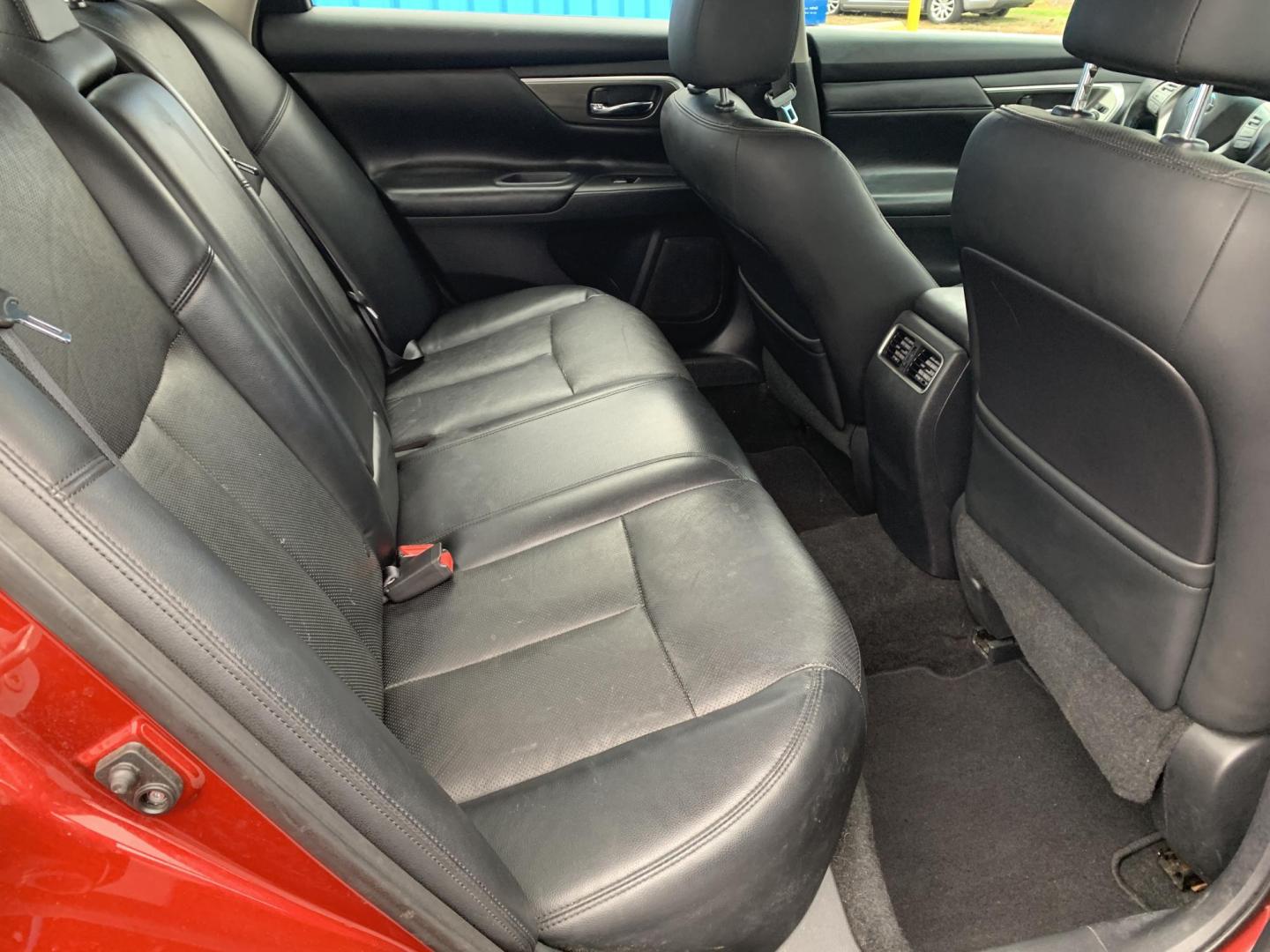 2015 RED /Black Nissan Altima 3.5 SV (1N4BL3AP9FC) with an 3.5L V6 DOHC 24V engine, Continuously Variable Transmission transmission, located at 506 S. Kingshighway, Cape Girardeau, MO, 63703, (573) 235-5000, 37.294991, -89.553635 - 2015 Nissan Altima 3.5 SL Leather Remote Start Air Conditioning Power Windows Power Locks Power Steering Tilt Wheel AM/FM CD/MP3 Satellite Keyless Entry Dual Front Airbags Side Airbags Head Airbags Rear Head Airbags All Wheel ABS We have financing available and we accept trades! Fill - Photo#11