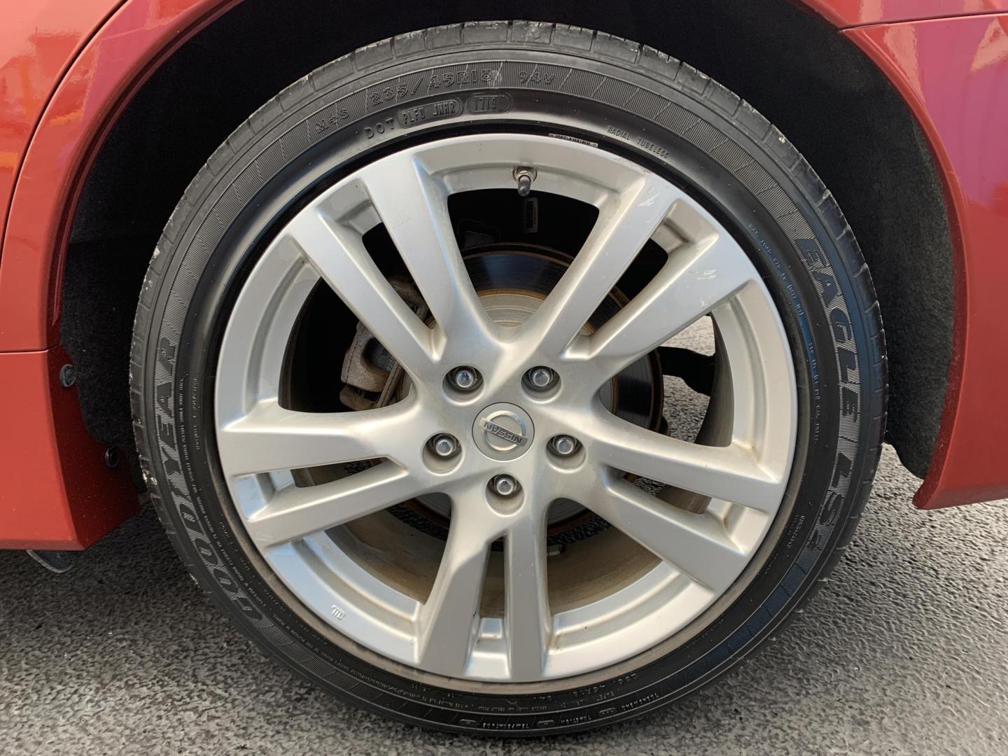 2015 RED /Black Nissan Altima 3.5 SV (1N4BL3AP9FC) with an 3.5L V6 DOHC 24V engine, Continuously Variable Transmission transmission, located at 506 S. Kingshighway, Cape Girardeau, MO, 63703, (573) 235-5000, 37.294991, -89.553635 - 2015 Nissan Altima 3.5 SL Leather Remote Start Air Conditioning Power Windows Power Locks Power Steering Tilt Wheel AM/FM CD/MP3 Satellite Keyless Entry Dual Front Airbags Side Airbags Head Airbags Rear Head Airbags All Wheel ABS We have financing available and we accept trades! Fill - Photo#20