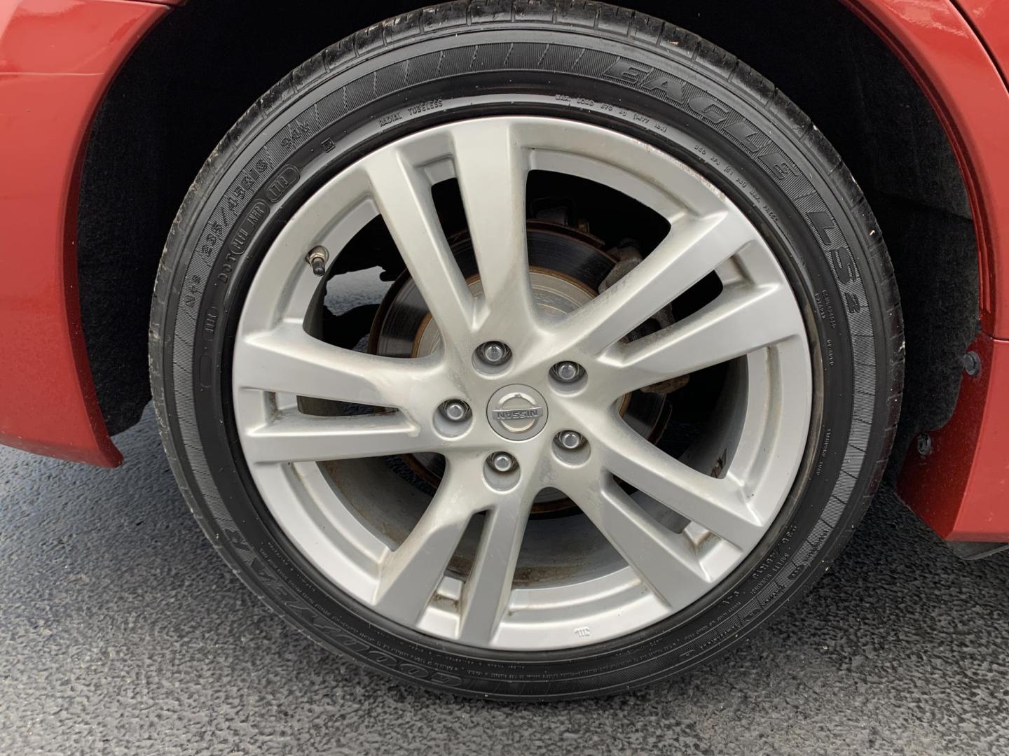 2015 RED /Black Nissan Altima 3.5 SV (1N4BL3AP9FC) with an 3.5L V6 DOHC 24V engine, Continuously Variable Transmission transmission, located at 506 S. Kingshighway, Cape Girardeau, MO, 63703, (573) 235-5000, 37.294991, -89.553635 - 2015 Nissan Altima 3.5 SL Leather Remote Start Air Conditioning Power Windows Power Locks Power Steering Tilt Wheel AM/FM CD/MP3 Satellite Keyless Entry Dual Front Airbags Side Airbags Head Airbags Rear Head Airbags All Wheel ABS We have financing available and we accept trades! Fill - Photo#21