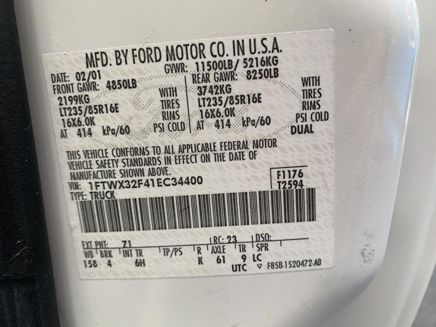 2001 WHITE /TAN Ford F-350 SD Lariat SuperCab 2WD DRW (1FTWX32F41E) with an 7.3L V8 OHV 16V TURBO DIESEL engine, Automatic transmission, located at 506 S. Kingshighway, Cape Girardeau, MO, 63703, (573) 235-5000, 37.294991, -89.553635 - 2001 Ford F350 Dually 7.3L Diesel Power Steering Tilt Wheel AM/FM Cassette & CD Dual Front Airbags Passenger Airbag Sensor Extended Cab Regular Bed All Wheel ABS 1 Ton Dually We have financing available and we accept trades! Fill out a credit application on our website or come by today! I - Photo#33