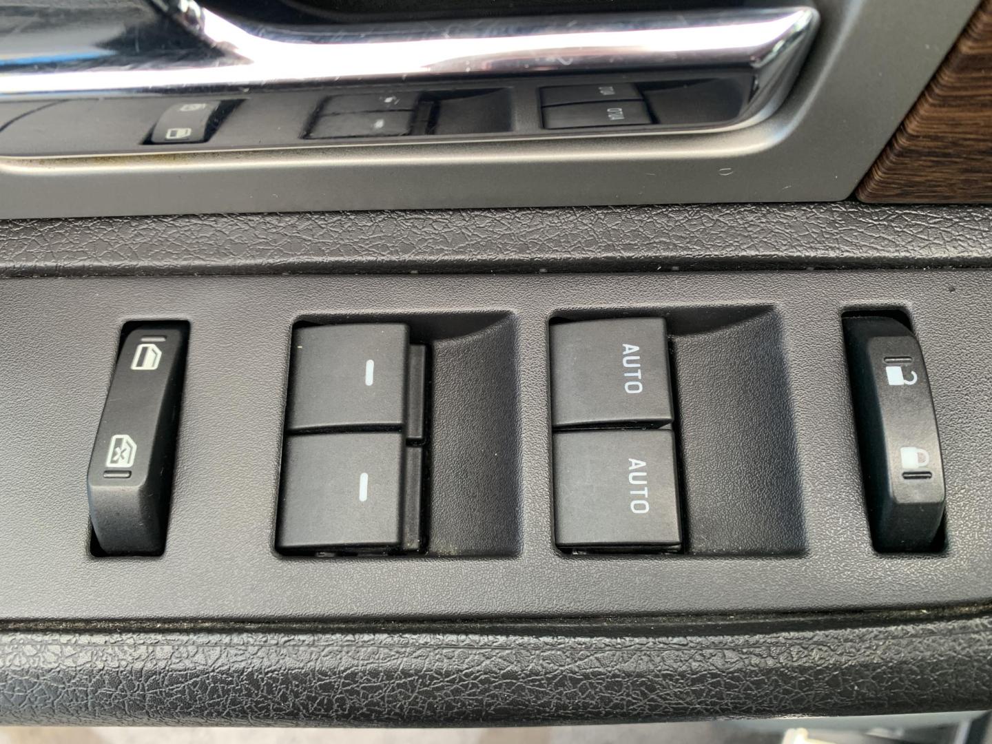 2014 SILVER /GRAY Ford F-150 XL SuperCrew 5.5-ft. Bed 4WD (1FTFW1EF3EK) with an 5.0L V8 engine, 6-Speed Automatic transmission, located at 506 S. Kingshighway, Cape Girardeau, MO, 63703, (573) 235-5000, 37.294991, -89.553635 - 2014 Ford F150 Lariat SuperCrew 4x4 5.0L V8 Air Conditioning Power Windows Power Locks Power Steering Tilt Wheel Satellite Keyless Entry Alarm Dual Front Airbags Side Airbags Head Airbags Rear Head Airbags Crew Cab Regular Bed All Wheel ABS 1/2 Ton We have financing available and - Photo#22