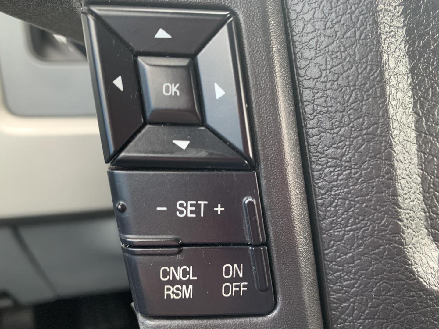 2014 SILVER /GRAY Ford F-150 XL SuperCrew 5.5-ft. Bed 4WD (1FTFW1EF3EK) with an 5.0L V8 engine, 6-Speed Automatic transmission, located at 506 S. Kingshighway, Cape Girardeau, MO, 63703, (573) 235-5000, 37.294991, -89.553635 - 2014 Ford F150 Lariat SuperCrew 4x4 5.0L V8 Air Conditioning Power Windows Power Locks Power Steering Tilt Wheel Satellite Keyless Entry Alarm Dual Front Airbags Side Airbags Head Airbags Rear Head Airbags Crew Cab Regular Bed All Wheel ABS 1/2 Ton We have financing available and - Photo#26