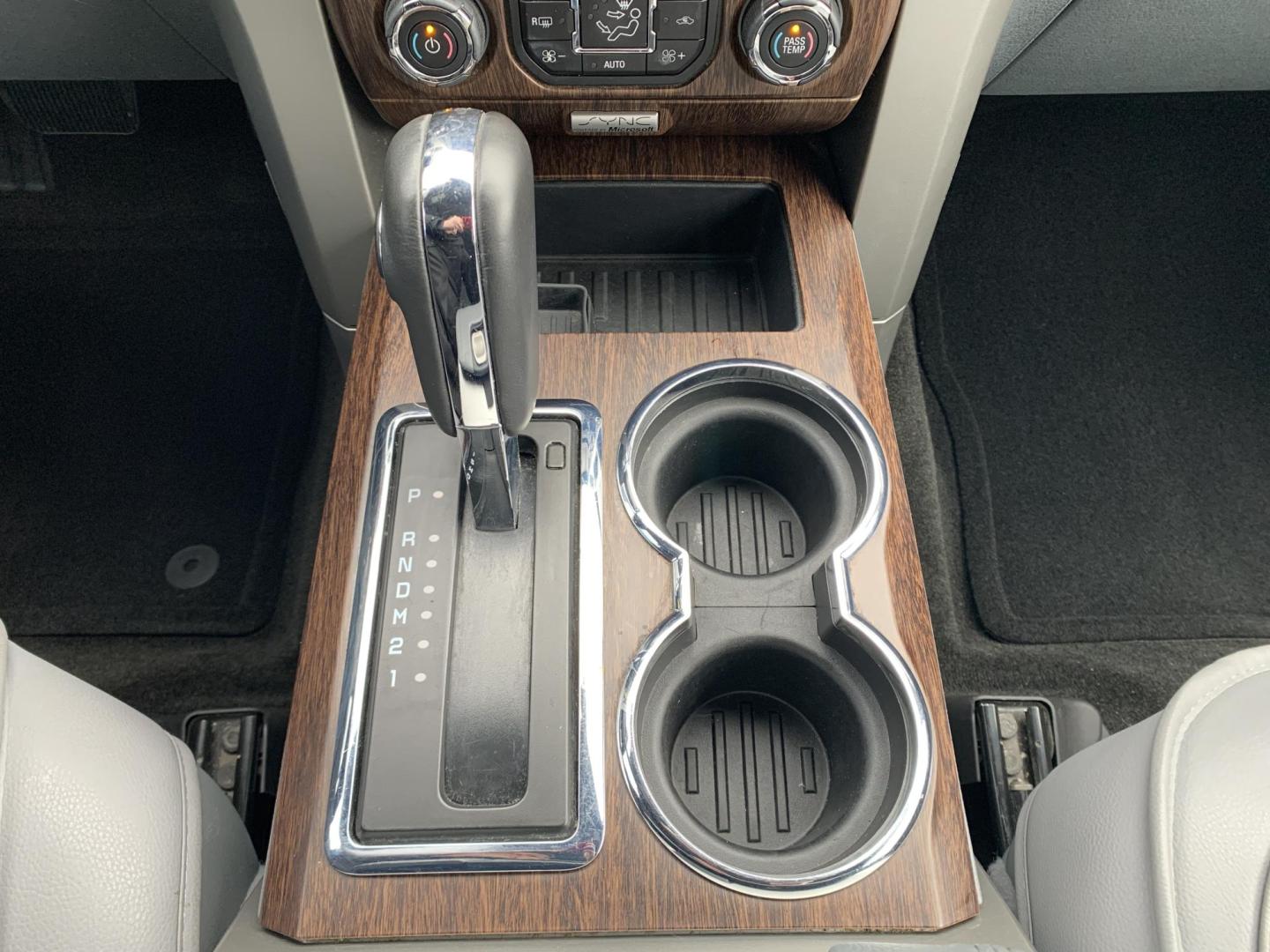 2014 SILVER /GRAY Ford F-150 XL SuperCrew 5.5-ft. Bed 4WD (1FTFW1EF3EK) with an 5.0L V8 engine, 6-Speed Automatic transmission, located at 506 S. Kingshighway, Cape Girardeau, MO, 63703, (573) 235-5000, 37.294991, -89.553635 - 2014 Ford F150 Lariat SuperCrew 4x4 5.0L V8 Air Conditioning Power Windows Power Locks Power Steering Tilt Wheel Satellite Keyless Entry Alarm Dual Front Airbags Side Airbags Head Airbags Rear Head Airbags Crew Cab Regular Bed All Wheel ABS 1/2 Ton We have financing available and - Photo#31