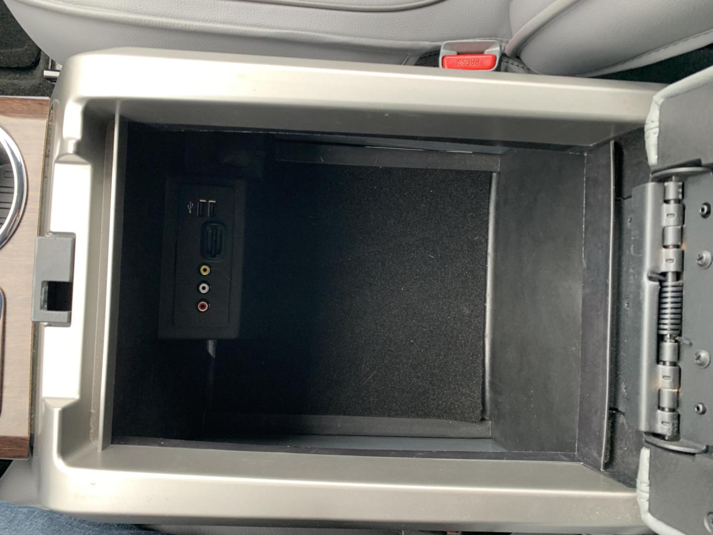 2014 SILVER /GRAY Ford F-150 XL SuperCrew 5.5-ft. Bed 4WD (1FTFW1EF3EK) with an 5.0L V8 engine, 6-Speed Automatic transmission, located at 506 S. Kingshighway, Cape Girardeau, MO, 63703, (573) 235-5000, 37.294991, -89.553635 - 2014 Ford F150 Lariat SuperCrew 4x4 5.0L V8 Air Conditioning Power Windows Power Locks Power Steering Tilt Wheel Satellite Keyless Entry Alarm Dual Front Airbags Side Airbags Head Airbags Rear Head Airbags Crew Cab Regular Bed All Wheel ABS 1/2 Ton We have financing available and - Photo#34