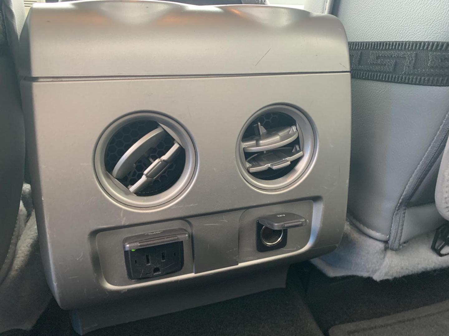 2014 SILVER /GRAY Ford F-150 XL SuperCrew 5.5-ft. Bed 4WD (1FTFW1EF3EK) with an 5.0L V8 engine, 6-Speed Automatic transmission, located at 506 S. Kingshighway, Cape Girardeau, MO, 63703, (573) 235-5000, 37.294991, -89.553635 - 2014 Ford F150 Lariat SuperCrew 4x4 5.0L V8 Air Conditioning Power Windows Power Locks Power Steering Tilt Wheel Satellite Keyless Entry Alarm Dual Front Airbags Side Airbags Head Airbags Rear Head Airbags Crew Cab Regular Bed All Wheel ABS 1/2 Ton We have financing available and - Photo#36