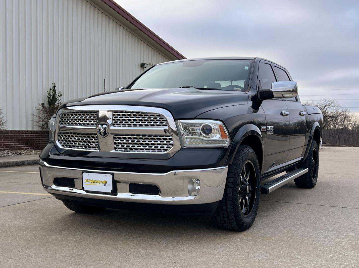 2017 BLACK /Black Leather RAM 1500 Laramie Crew Cab SWB 4WD (1C6RR7NT9HS) with an 5.7L V8 HEMI engine, Automatic transmission, located at 2990 Old Orchard Rd., Jackson, MO, 63755, 37.354214, -89.612106 - 2017 Ram 1500 Laramie 131xxx miles 4x4 5.7L V8 HEMI Automatic Leather Power/Heated/Cooled Seats Heated Rear Seats Heated Steering Wheel Backup Camera Bluetooth Cruise Power Windows/Locks/Mirrors We have financing available and we accept trades! Fill out a credit application on our websi - Photo#7