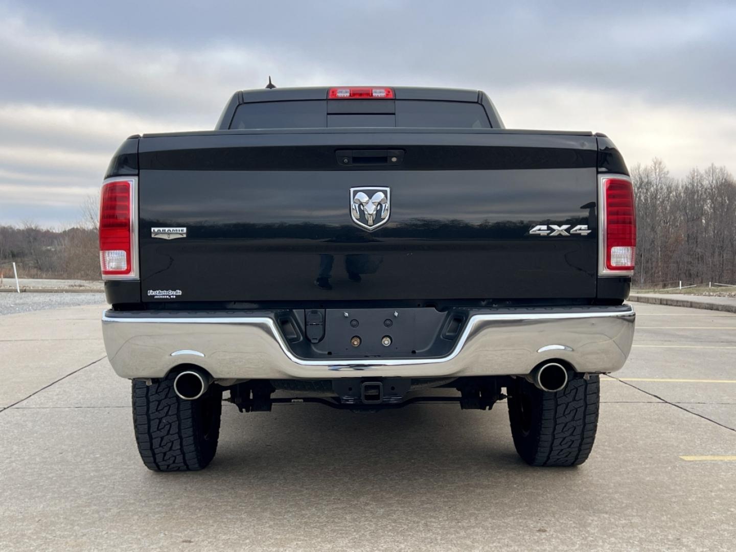 2017 BLACK /Black Leather RAM 1500 Laramie Crew Cab SWB 4WD (1C6RR7NT9HS) with an 5.7L V8 HEMI engine, Automatic transmission, located at 2990 Old Orchard Rd., Jackson, MO, 63755, 37.354214, -89.612106 - 2017 Ram 1500 Laramie 131xxx miles 4x4 5.7L V8 HEMI Automatic Leather Power/Heated/Cooled Seats Heated Rear Seats Heated Steering Wheel Backup Camera Bluetooth Cruise Power Windows/Locks/Mirrors We have financing available and we accept trades! Fill out a credit application on our websi - Photo#12