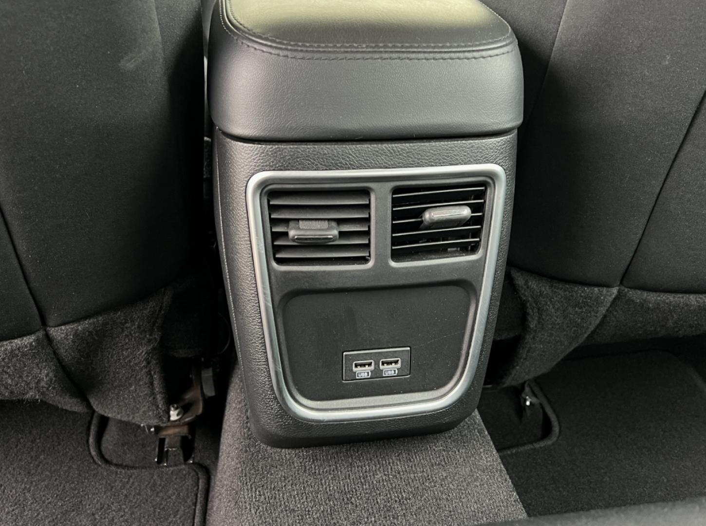 2020 WHITE /Black Cloth Chrysler 300 Touring (2C3CCAAG1LH) with an 3.6L V6 engine, Automatic transmission, located at 2990 Old Orchard Rd., Jackson, MO, 63755, 37.354214, -89.612106 - 2020 Chrysler 300 Touring Only 30xxx miles Rear Wheel Drive 3.6L V6 Automatic Backup Camera Power Driver Seat Bluetooth Cruise Power Windows/Locks/Mirrors We have financing available and we accept trades! Fill out a credit application on our website or come by today! If you have any quest - Photo#30