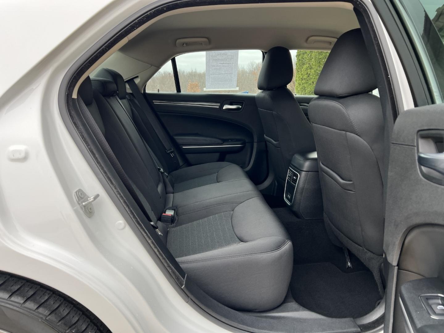 2020 WHITE /Black Cloth Chrysler 300 Touring (2C3CCAAG1LH) with an 3.6L V6 engine, Automatic transmission, located at 2990 Old Orchard Rd., Jackson, MO, 63755, 37.354214, -89.612106 - 2020 Chrysler 300 Touring Only 30xxx miles Rear Wheel Drive 3.6L V6 Automatic Backup Camera Power Driver Seat Bluetooth Cruise Power Windows/Locks/Mirrors We have financing available and we accept trades! Fill out a credit application on our website or come by today! If you have any quest - Photo#16