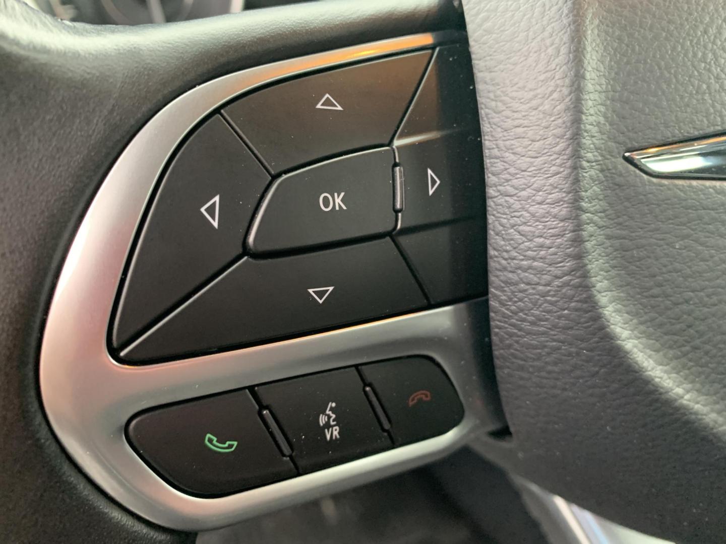 2020 WHITE /Black Cloth Chrysler 300 Touring (2C3CCAAG1LH) with an 3.6L V6 engine, Automatic transmission, located at 506 S. Kingshighway, Cape Girardeau, MO, 63703, (573) 235-5000, 37.294991, -89.553635 - 2020 Chrysler 300 Touring Only 30xxx miles Rear Wheel Drive 3.6L V6 Automatic Backup Camera Power Driver Seat Bluetooth Cruise Power Windows/Locks/Mirrors We have financing available and we accept trades! Fill out a credit application on our website or come by today! If you have any que - Photo#22