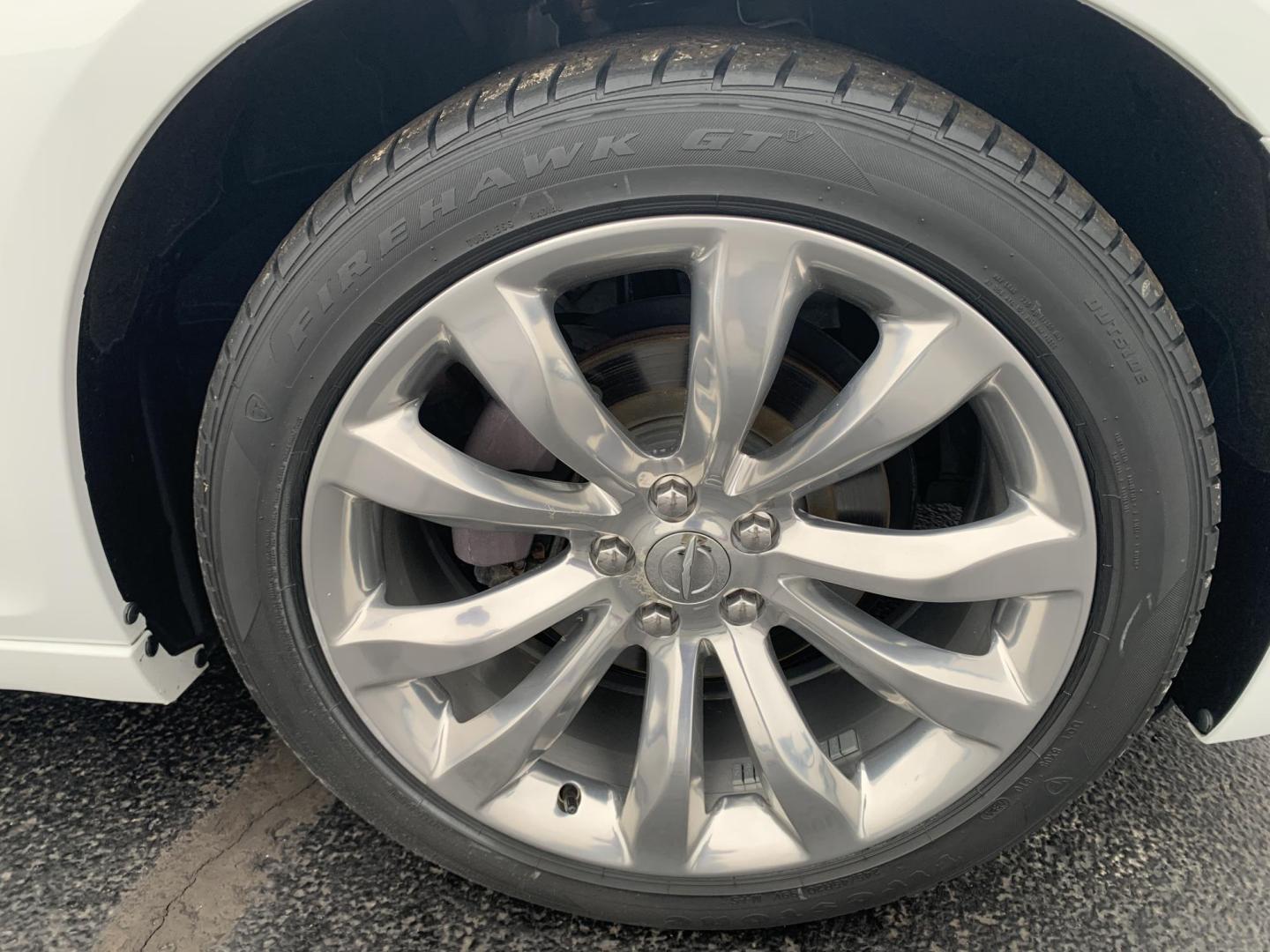 2020 WHITE /Black Cloth Chrysler 300 Touring (2C3CCAAG1LH) with an 3.6L V6 engine, Automatic transmission, located at 506 S. Kingshighway, Cape Girardeau, MO, 63703, (573) 235-5000, 37.294991, -89.553635 - 2020 Chrysler 300 Touring Only 30xxx miles Rear Wheel Drive 3.6L V6 Automatic Backup Camera Power Driver Seat Bluetooth Cruise Power Windows/Locks/Mirrors We have financing available and we accept trades! Fill out a credit application on our website or come by today! If you have any que - Photo#35