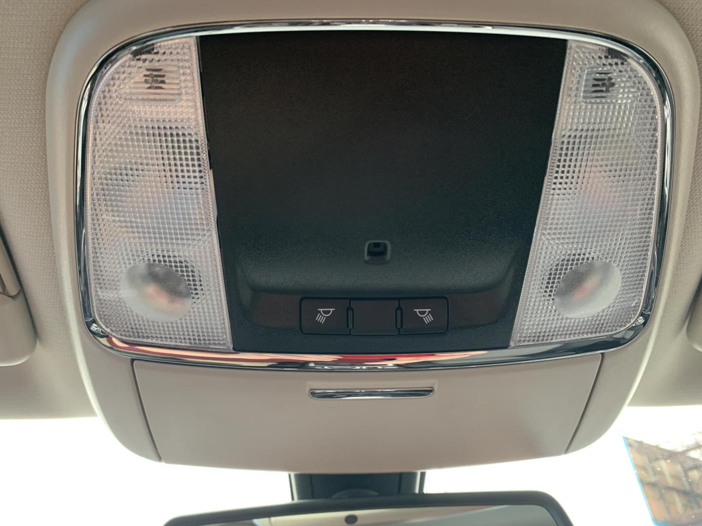 2020 WHITE /Black Cloth Chrysler 300 Touring (2C3CCAAG1LH) with an 3.6L V6 engine, Automatic transmission, located at 506 S. Kingshighway, Cape Girardeau, MO, 63703, (573) 235-5000, 37.294991, -89.553635 - 2020 Chrysler 300 Touring Only 30xxx miles Rear Wheel Drive 3.6L V6 Automatic Backup Camera Power Driver Seat Bluetooth Cruise Power Windows/Locks/Mirrors We have financing available and we accept trades! Fill out a credit application on our website or come by today! If you have any que - Photo#31