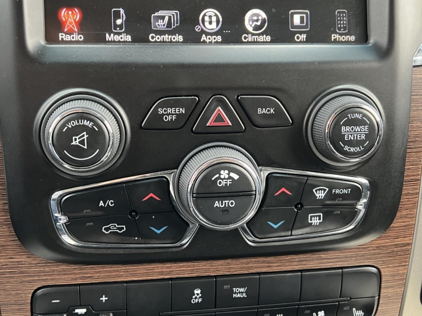 2013 BLACK /Black Leather RAM 1500 Laramie Crew Cab SWB 4WD (1C6RR7NT3DS) with an 5.7L V8 HEMI engine, Automatic transmission, located at 2990 Old Orchard Rd., Jackson, MO, 63755, 37.354214, -89.612106 - 2013 Ram 1500 Laramie 1-Owner 189xxx miles 4x4 5.7L V8 HEMI Automatic Leather Power/Heated/Cooled Seats Heated Rear Seats Heated Steering Wheel Backup Camera Bluetooth Remote Start Cruise Power Windows/Locks/Mirrors We have financing available and we accept trades! Fill out a credit a - Photo#28