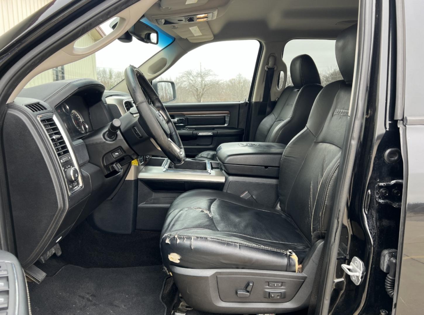 2013 BLACK /Black Leather RAM 1500 Laramie Crew Cab SWB 4WD (1C6RR7NT3DS) with an 5.7L V8 HEMI engine, Automatic transmission, located at 2990 Old Orchard Rd., Jackson, MO, 63755, 37.354214, -89.612106 - 2013 Ram 1500 Laramie 1-Owner 189xxx miles 4x4 5.7L V8 HEMI Automatic Leather Power/Heated/Cooled Seats Heated Rear Seats Heated Steering Wheel Backup Camera Bluetooth Remote Start Cruise Power Windows/Locks/Mirrors We have financing available and we accept trades! Fill out a credit a - Photo#16