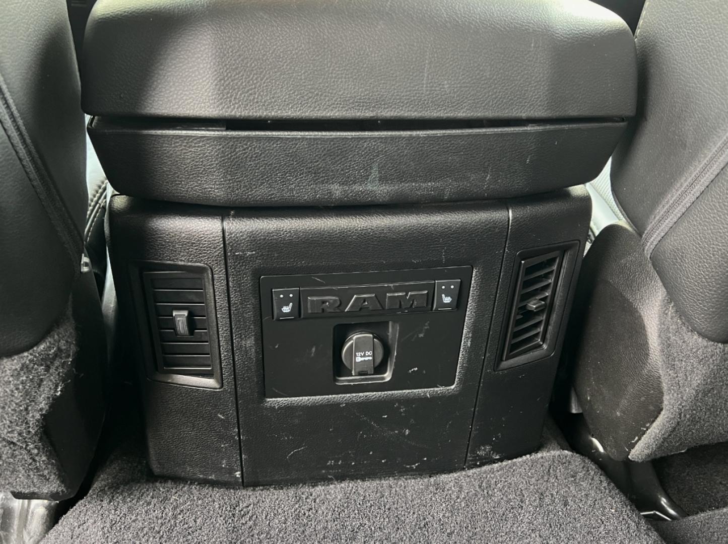 2013 BLACK /Black Leather RAM 1500 Laramie Crew Cab SWB 4WD (1C6RR7NT3DS) with an 5.7L V8 HEMI engine, Automatic transmission, located at 2990 Old Orchard Rd., Jackson, MO, 63755, 37.354214, -89.612106 - 2013 Ram 1500 Laramie 1-Owner 189xxx miles 4x4 5.7L V8 HEMI Automatic Leather Power/Heated/Cooled Seats Heated Rear Seats Heated Steering Wheel Backup Camera Bluetooth Remote Start Cruise Power Windows/Locks/Mirrors We have financing available and we accept trades! Fill out a credit a - Photo#6