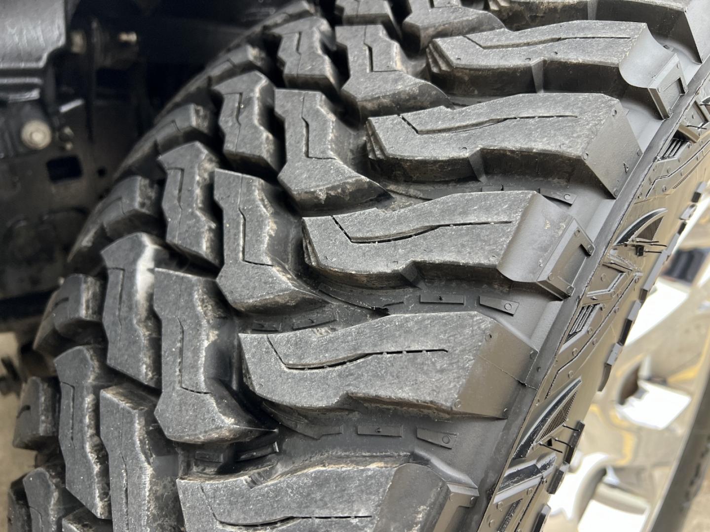 2013 BLACK /Black Leather RAM 1500 Laramie Crew Cab SWB 4WD (1C6RR7NT3DS) with an 5.7L V8 HEMI engine, Automatic transmission, located at 2990 Old Orchard Rd., Jackson, MO, 63755, 37.354214, -89.612106 - 2013 Ram 1500 Laramie 1-Owner 189xxx miles 4x4 5.7L V8 HEMI Automatic Leather Power/Heated/Cooled Seats Heated Rear Seats Heated Steering Wheel Backup Camera Bluetooth Remote Start Cruise Power Windows/Locks/Mirrors We have financing available and we accept trades! Fill out a credit a - Photo#38