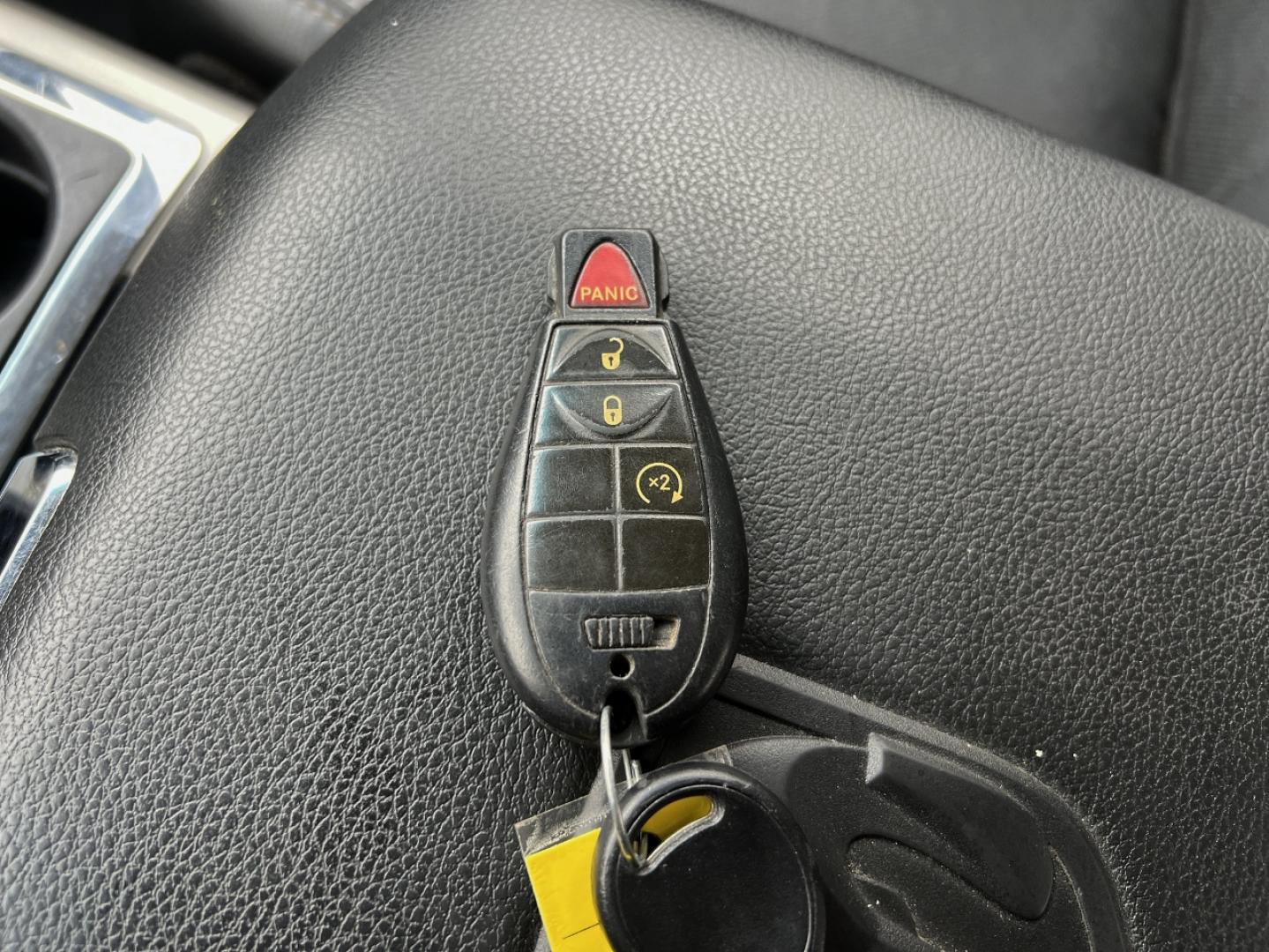 2013 BLACK /Black Leather RAM 1500 Laramie Crew Cab SWB 4WD (1C6RR7NT3DS) with an 5.7L V8 HEMI engine, Automatic transmission, located at 2990 Old Orchard Rd., Jackson, MO, 63755, 37.354214, -89.612106 - 2013 Ram 1500 Laramie 1-Owner 189xxx miles 4x4 5.7L V8 HEMI Automatic Leather Power/Heated/Cooled Seats Heated Rear Seats Heated Steering Wheel Backup Camera Bluetooth Remote Start Cruise Power Windows/Locks/Mirrors We have financing available and we accept trades! Fill out a credit a - Photo#7