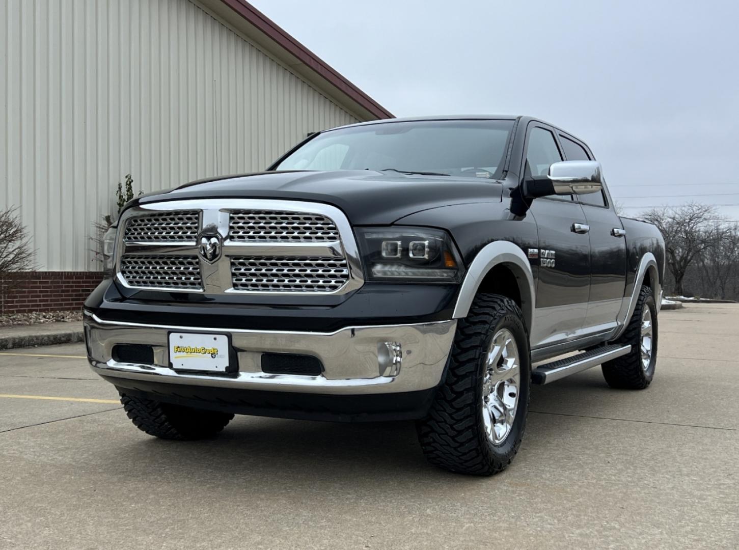 2013 BLACK /Black Leather RAM 1500 Laramie Crew Cab SWB 4WD (1C6RR7NT3DS) with an 5.7L V8 HEMI engine, Automatic transmission, located at 2990 Old Orchard Rd., Jackson, MO, 63755, 37.354214, -89.612106 - 2013 Ram 1500 Laramie 1-Owner 189xxx miles 4x4 5.7L V8 HEMI Automatic Leather Power/Heated/Cooled Seats Heated Rear Seats Heated Steering Wheel Backup Camera Bluetooth Remote Start Cruise Power Windows/Locks/Mirrors We have financing available and we accept trades! Fill out a credit a - Photo#8