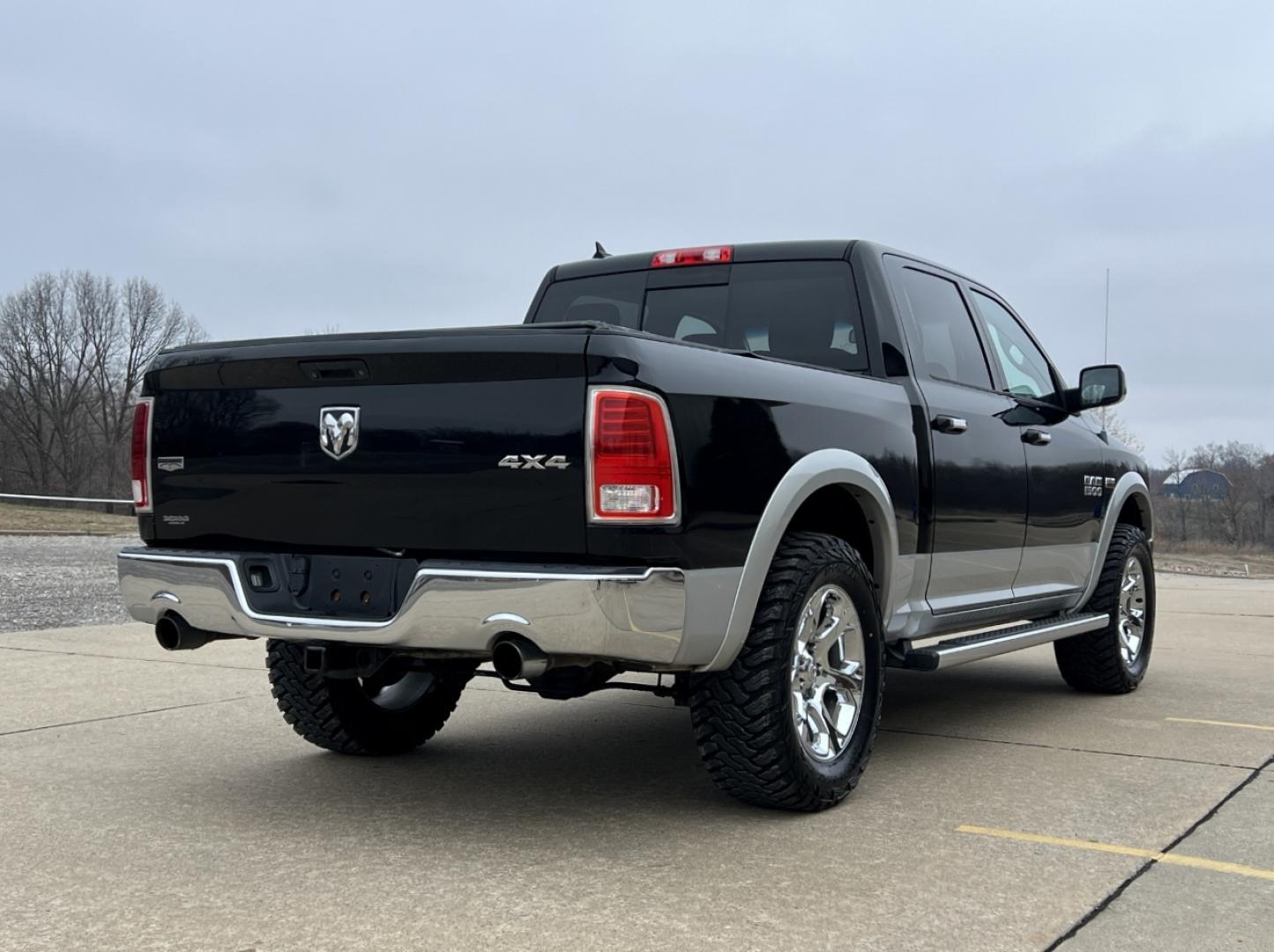 2013 BLACK /Black Leather RAM 1500 Laramie Crew Cab SWB 4WD (1C6RR7NT3DS) with an 5.7L V8 HEMI engine, Automatic transmission, located at 2990 Old Orchard Rd., Jackson, MO, 63755, 37.354214, -89.612106 - 2013 Ram 1500 Laramie 1-Owner 189xxx miles 4x4 5.7L V8 HEMI Automatic Leather Power/Heated/Cooled Seats Heated Rear Seats Heated Steering Wheel Backup Camera Bluetooth Remote Start Cruise Power Windows/Locks/Mirrors We have financing available and we accept trades! Fill out a credit a - Photo#11