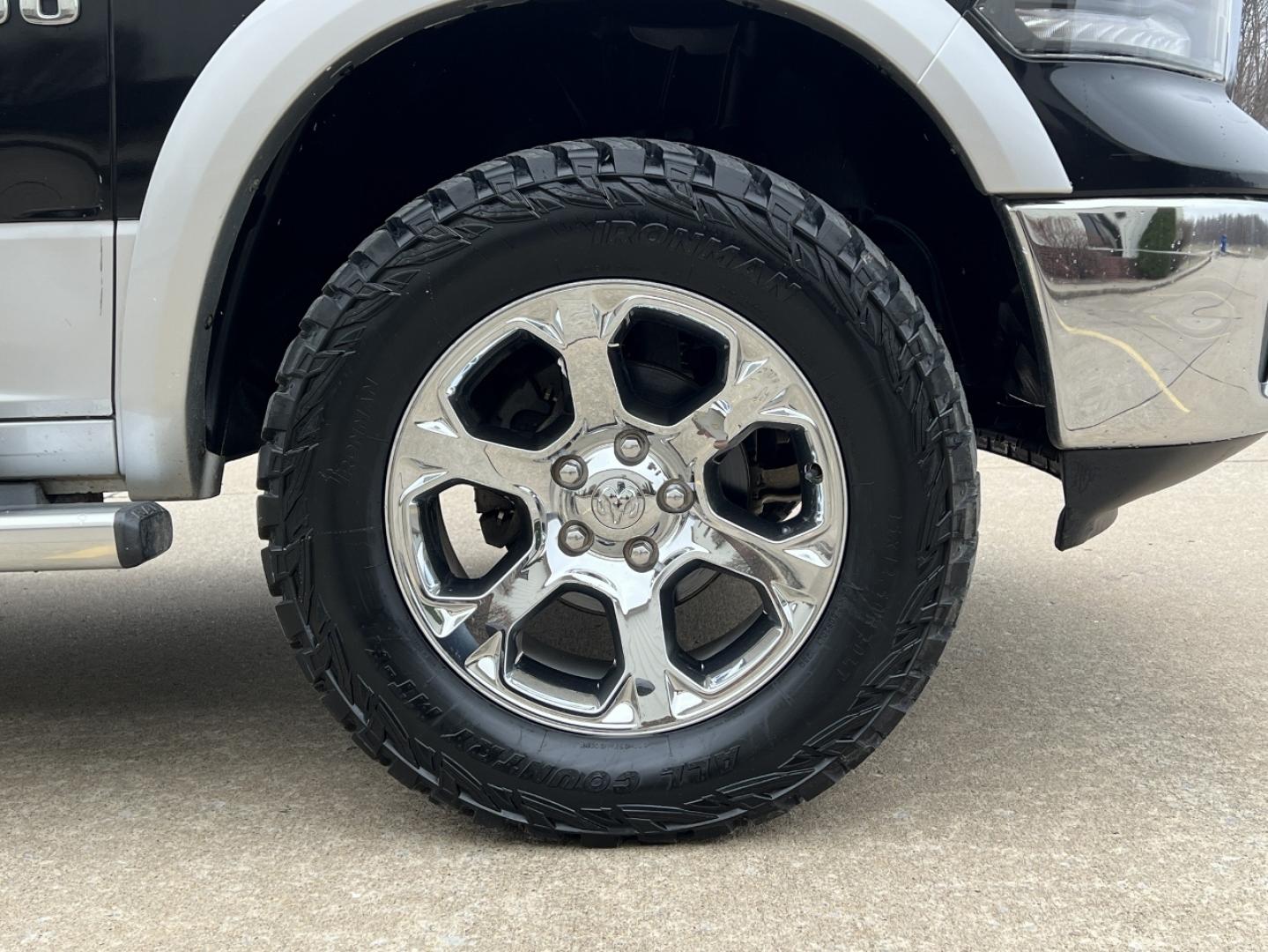 2013 BLACK /Black Leather RAM 1500 Laramie Crew Cab SWB 4WD (1C6RR7NT3DS) with an 5.7L V8 HEMI engine, Automatic transmission, located at 2990 Old Orchard Rd., Jackson, MO, 63755, 37.354214, -89.612106 - 2013 Ram 1500 Laramie 1-Owner 189xxx miles 4x4 5.7L V8 HEMI Automatic Leather Power/Heated/Cooled Seats Heated Rear Seats Heated Steering Wheel Backup Camera Bluetooth Remote Start Cruise Power Windows/Locks/Mirrors We have financing available and we accept trades! Fill out a credit a - Photo#42