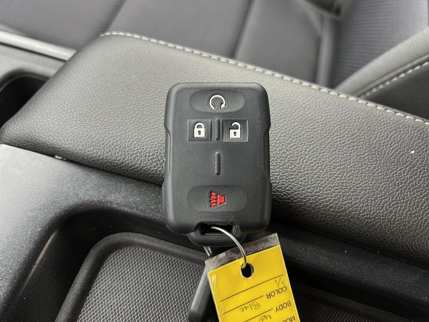 2015 BLUE /Black Cloth Chevrolet Silverado 1500 LT Crew Cab 4WD (3GCUKREH8FG) with an 4.3L V6 engine, Automatic transmission, located at 2990 Old Orchard Rd., Jackson, MO, 63755, 37.354214, -89.612106 - 2015 Chevrolet Silverado 1500 LT 102xxx miles 4x4 4.3L V6 Automatic Backup Camera Power Driver Seat Bluetooth Remote Start Cruise Power Windows/Locks/Mirrors We have financing available and we accept trades! Fill out a credit application on our website or come by today! If you have any q - Photo#5