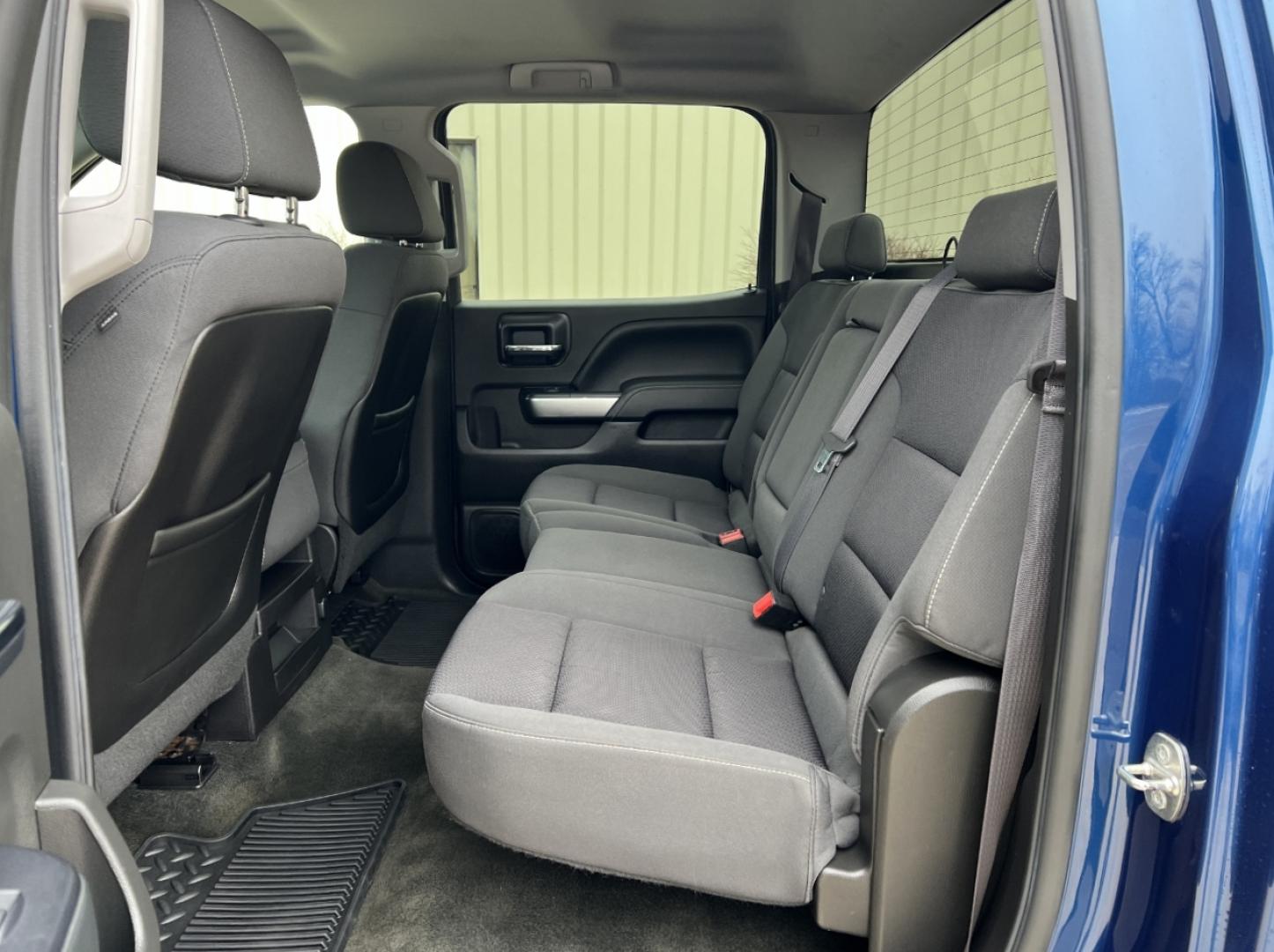 2015 BLUE /Black Cloth Chevrolet Silverado 1500 LT Crew Cab 4WD (3GCUKREH8FG) with an 4.3L V6 engine, Automatic transmission, located at 2990 Old Orchard Rd., Jackson, MO, 63755, 37.354214, -89.612106 - 2015 Chevrolet Silverado 1500 LT 102xxx miles 4x4 4.3L V6 Automatic Backup Camera Power Driver Seat Bluetooth Remote Start Cruise Power Windows/Locks/Mirrors We have financing available and we accept trades! Fill out a credit application on our website or come by today! If you have any q - Photo#18