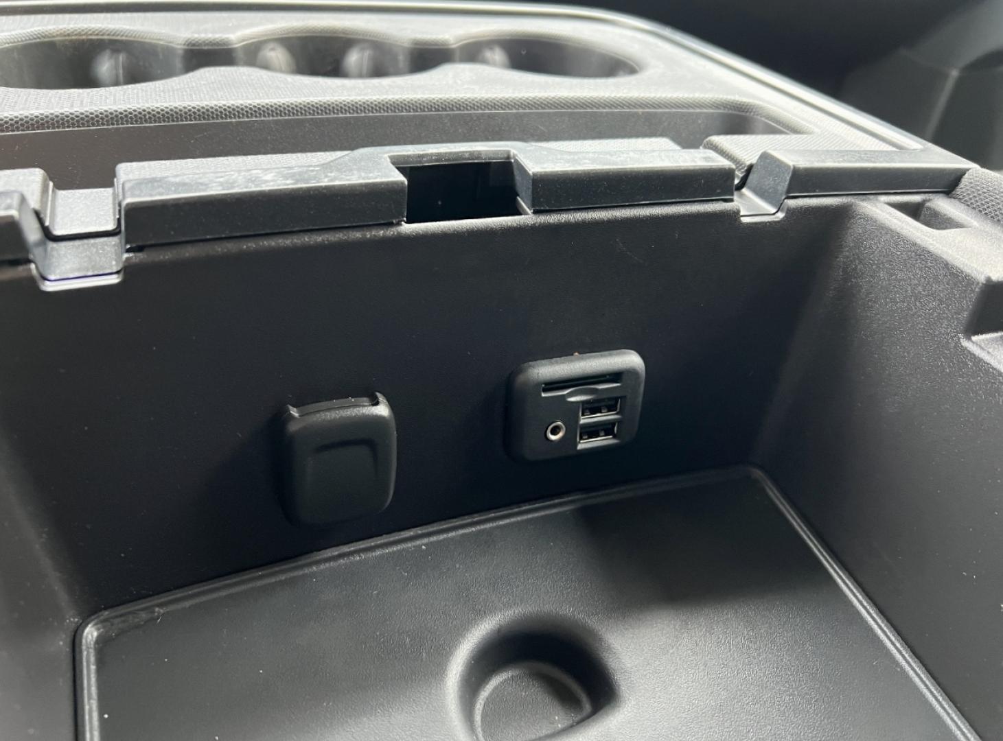 2015 BLUE /Black Cloth Chevrolet Silverado 1500 LT Crew Cab 4WD (3GCUKREH8FG) with an 4.3L V6 engine, Automatic transmission, located at 2990 Old Orchard Rd., Jackson, MO, 63755, 37.354214, -89.612106 - 2015 Chevrolet Silverado 1500 LT 102xxx miles 4x4 4.3L V6 Automatic Backup Camera Power Driver Seat Bluetooth Remote Start Cruise Power Windows/Locks/Mirrors We have financing available and we accept trades! Fill out a credit application on our website or come by today! If you have any q - Photo#28