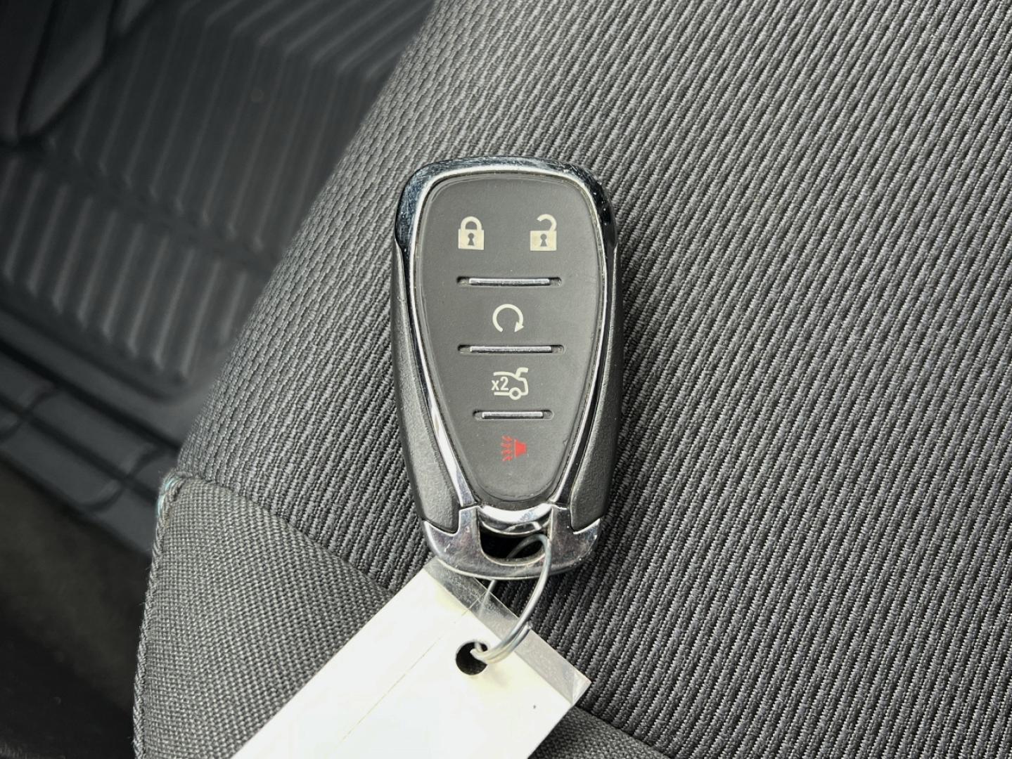 2017 GRAY /Black Chevrolet Cruze LT (1G1BE5SM7H7) with an 1.4L 4 Cyl. TURBO engine, Automatic transmission, located at 2990 Old Orchard Rd., Jackson, MO, 63755, 37.354214, -89.612106 - 2017 Chevrolet Cruze LT 127xxx miles Front Wheel Drive 1.4L 4 Cyl. Automatic Backup Camera Power Driver Seat Bluetooth Remote Start Cruise Power Windows/Locks/Mirrors We have financing available and we accept trades! Fill out a credit application on our website or come by today! If you h - Photo#5