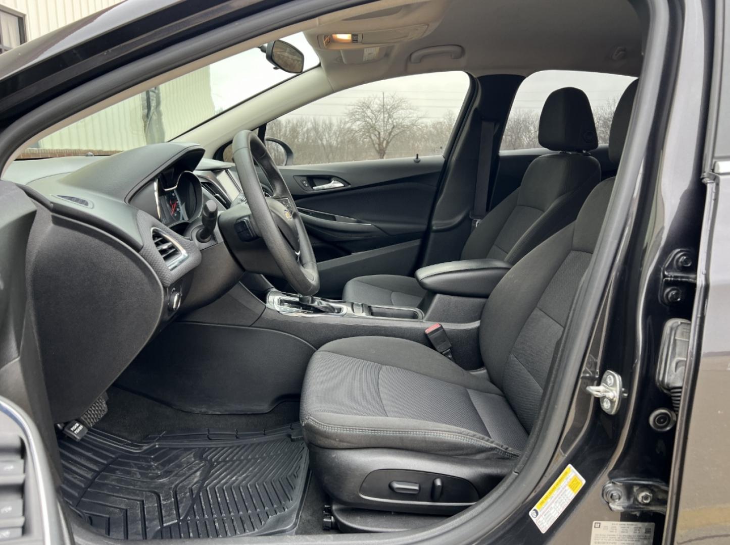 2017 GRAY /Black Chevrolet Cruze LT (1G1BE5SM7H7) with an 1.4L 4 Cyl. TURBO engine, Automatic transmission, located at 2990 Old Orchard Rd., Jackson, MO, 63755, 37.354214, -89.612106 - 2017 Chevrolet Cruze LT 127xxx miles Front Wheel Drive 1.4L 4 Cyl. Automatic Backup Camera Power Driver Seat Bluetooth Remote Start Cruise Power Windows/Locks/Mirrors We have financing available and we accept trades! Fill out a credit application on our website or come by today! If you h - Photo#14