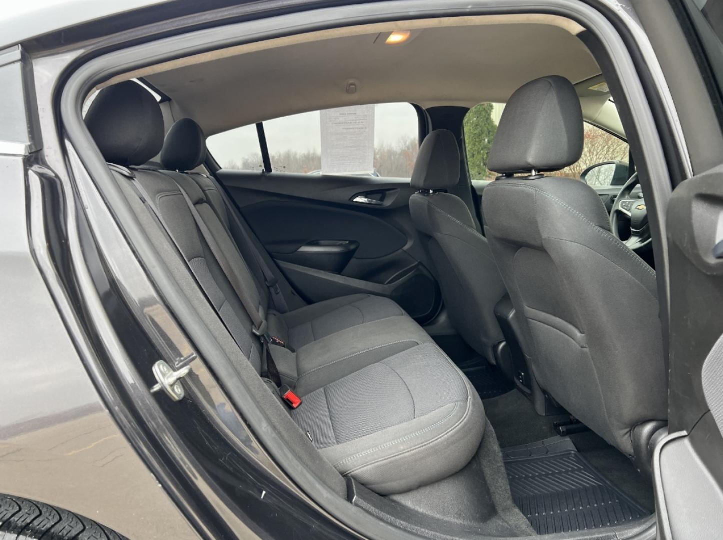 2017 GRAY /Black Chevrolet Cruze LT (1G1BE5SM7H7) with an 1.4L 4 Cyl. TURBO engine, Automatic transmission, located at 2990 Old Orchard Rd., Jackson, MO, 63755, 37.354214, -89.612106 - 2017 Chevrolet Cruze LT 127xxx miles Front Wheel Drive 1.4L 4 Cyl. Automatic Backup Camera Power Driver Seat Bluetooth Remote Start Cruise Power Windows/Locks/Mirrors We have financing available and we accept trades! Fill out a credit application on our website or come by today! If you h - Photo#18