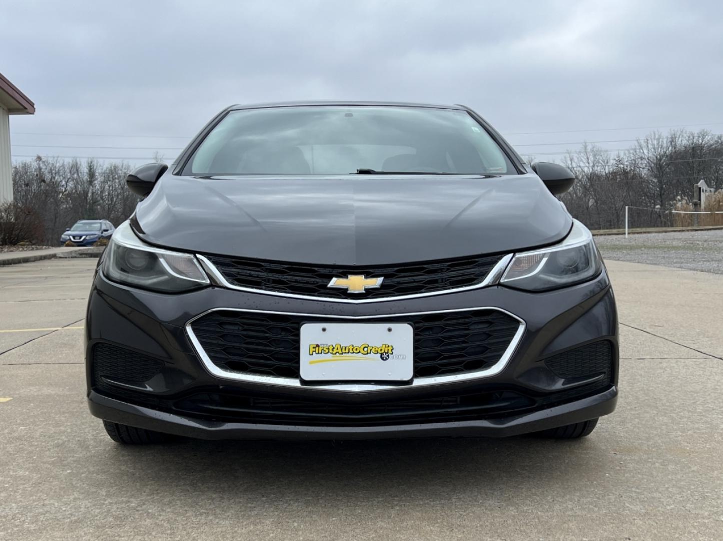 2017 GRAY /Black Chevrolet Cruze LT (1G1BE5SM7H7) with an 1.4L 4 Cyl. TURBO engine, Automatic transmission, located at 2990 Old Orchard Rd., Jackson, MO, 63755, 37.354214, -89.612106 - 2017 Chevrolet Cruze LT 127xxx miles Front Wheel Drive 1.4L 4 Cyl. Automatic Backup Camera Power Driver Seat Bluetooth Remote Start Cruise Power Windows/Locks/Mirrors We have financing available and we accept trades! Fill out a credit application on our website or come by today! If you h - Photo#12