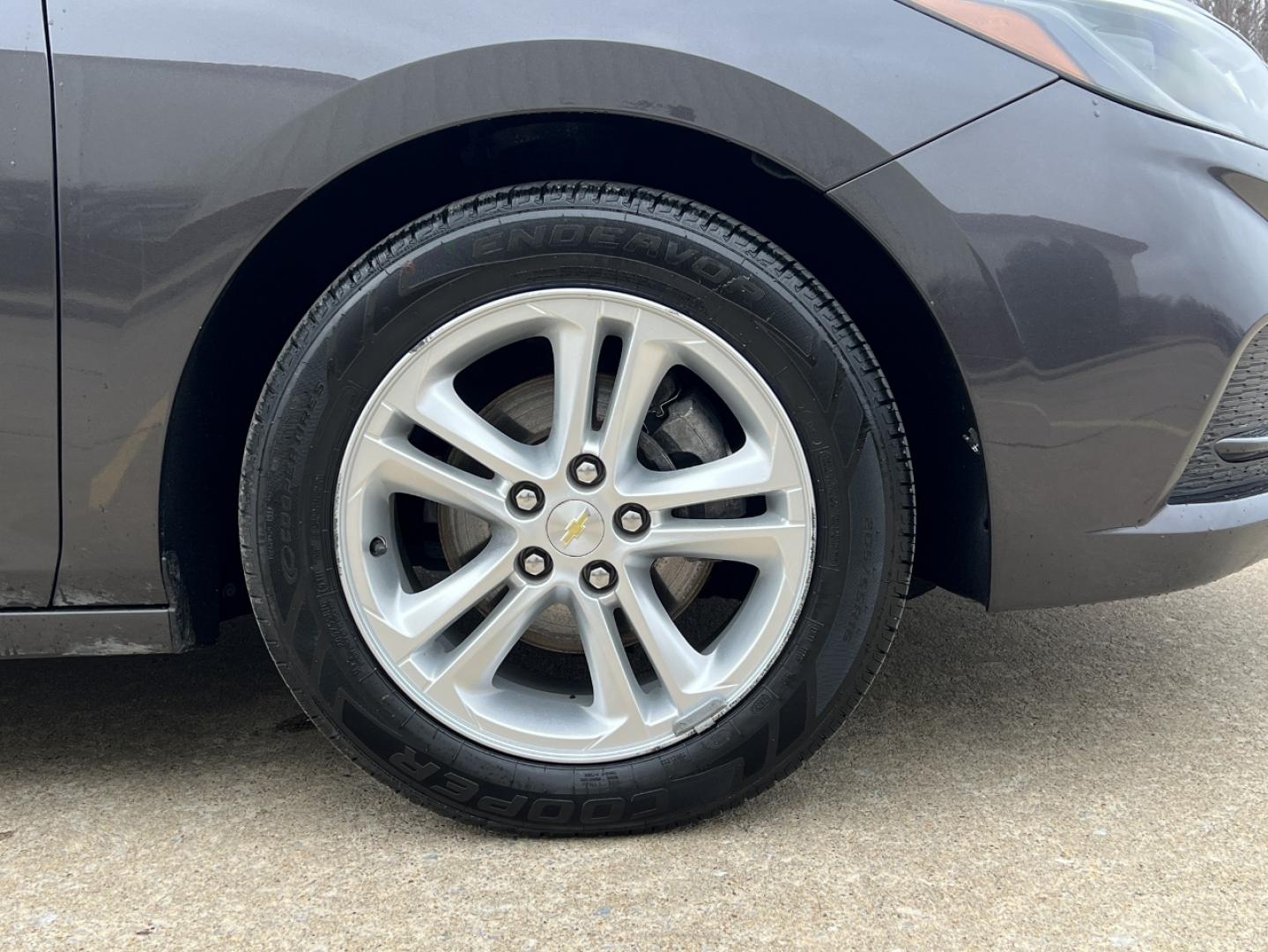 2017 GRAY /Black Chevrolet Cruze LT (1G1BE5SM7H7) with an 1.4L 4 Cyl. TURBO engine, Automatic transmission, located at 2990 Old Orchard Rd., Jackson, MO, 63755, 37.354214, -89.612106 - 2017 Chevrolet Cruze LT 127xxx miles Front Wheel Drive 1.4L 4 Cyl. Automatic Backup Camera Power Driver Seat Bluetooth Remote Start Cruise Power Windows/Locks/Mirrors We have financing available and we accept trades! Fill out a credit application on our website or come by today! If you h - Photo#39