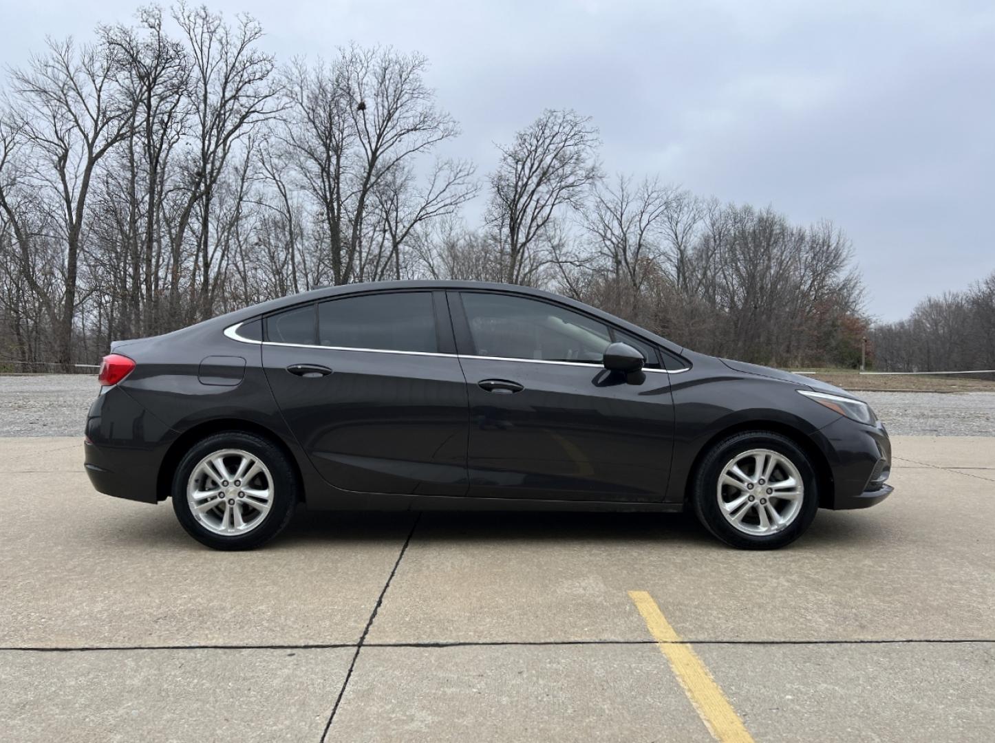 2017 GRAY /Black Chevrolet Cruze LT (1G1BE5SM7H7) with an 1.4L 4 Cyl. TURBO engine, Automatic transmission, located at 2990 Old Orchard Rd., Jackson, MO, 63755, 37.354214, -89.612106 - 2017 Chevrolet Cruze LT 127xxx miles Front Wheel Drive 1.4L 4 Cyl. Automatic Backup Camera Power Driver Seat Bluetooth Remote Start Cruise Power Windows/Locks/Mirrors We have financing available and we accept trades! Fill out a credit application on our website or come by today! If you h - Photo#8