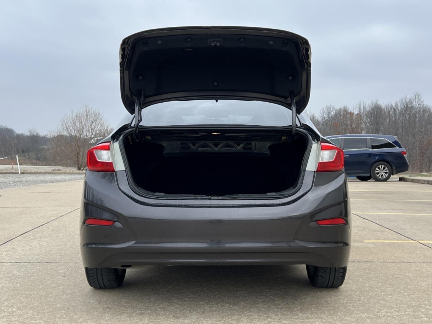 2017 GRAY /Black Chevrolet Cruze LT (1G1BE5SM7H7) with an 1.4L 4 Cyl. TURBO engine, Automatic transmission, located at 2990 Old Orchard Rd., Jackson, MO, 63755, 37.354214, -89.612106 - 2017 Chevrolet Cruze LT 127xxx miles Front Wheel Drive 1.4L 4 Cyl. Automatic Backup Camera Power Driver Seat Bluetooth Remote Start Cruise Power Windows/Locks/Mirrors We have financing available and we accept trades! Fill out a credit application on our website or come by today! If you h - Photo#19