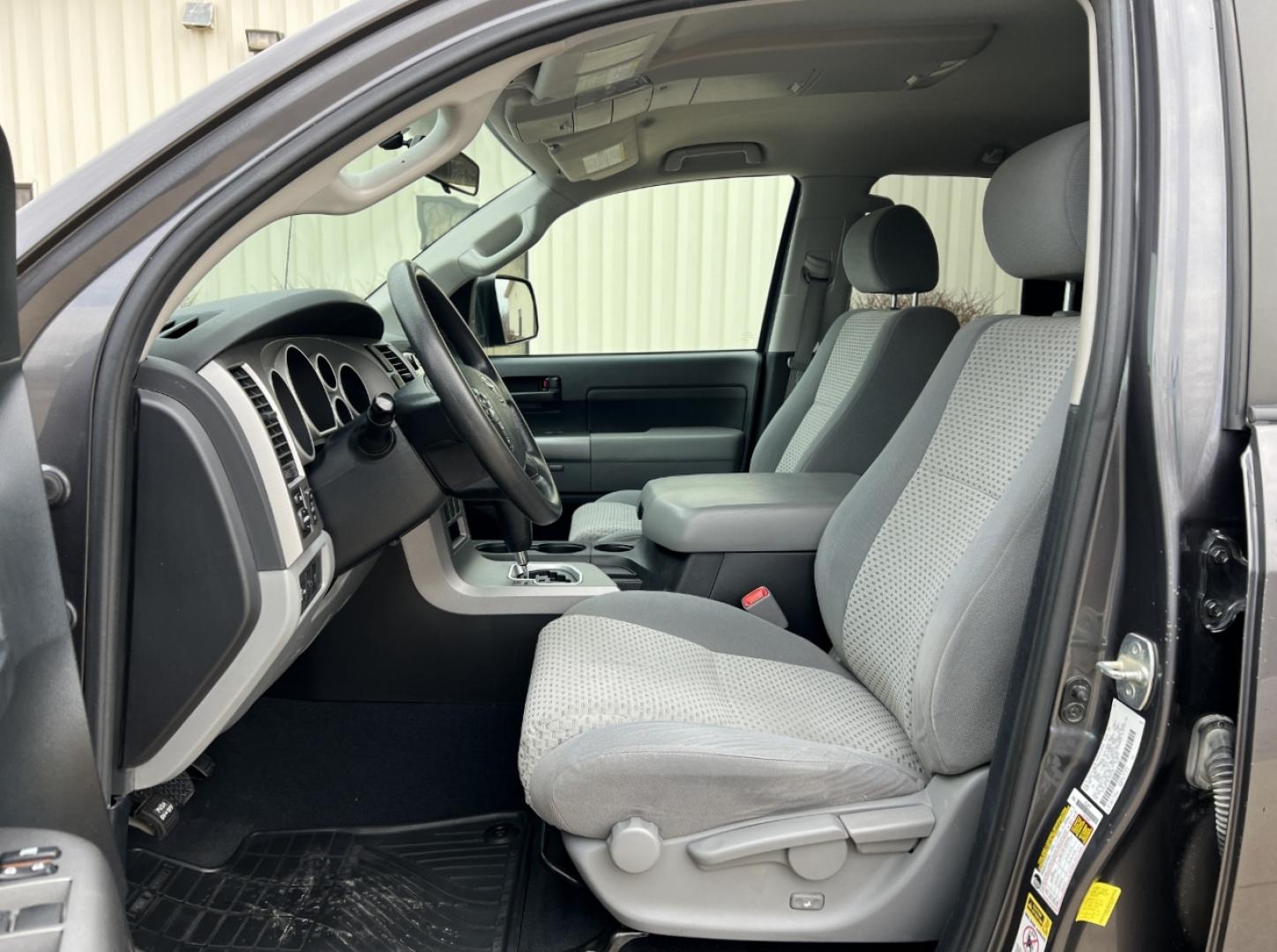 2012 GRAY /Gray Toyota Tundra Tundra-Grade Double Cab 4.6L 4WD (5TFUM5F10CX) with an 4.6L V8 engine, Automatic transmission, located at 2990 Old Orchard Rd., Jackson, MO, 63755, 37.354214, -89.612106 - 2012 Toyota Tundra SR5 Local 1-Owner 117xxx miles 4x4 4.6L V8 Automatic Cruise Power Windows/Locks/Mirrors We have financing available and we accept trades! Fill out a credit application on our website or come by today! If you have any questions, give us a call at (573) 204-7777 or visit ou - Photo#11