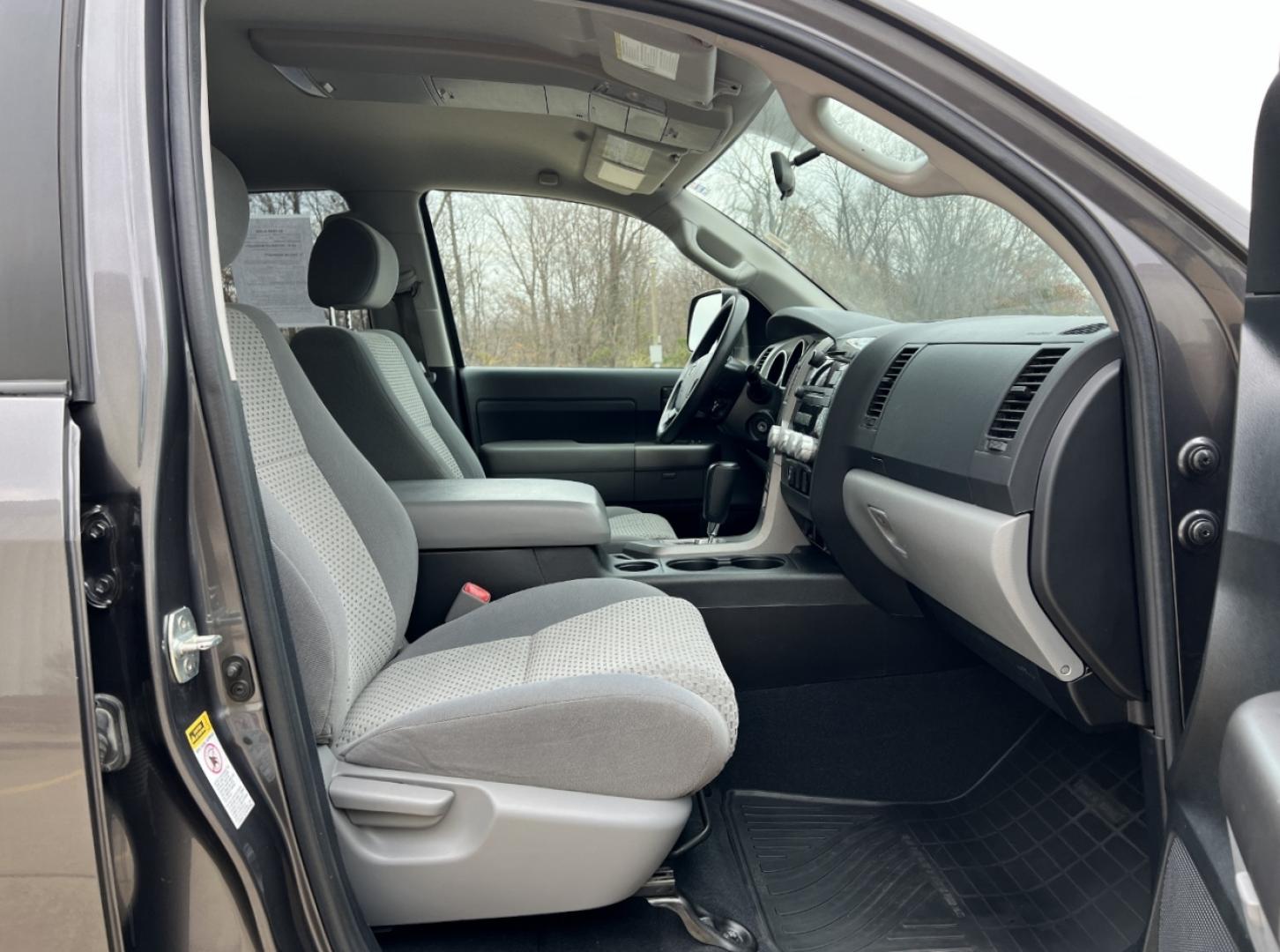 2012 GRAY /Gray Toyota Tundra Tundra-Grade Double Cab 4.6L 4WD (5TFUM5F10CX) with an 4.6L V8 engine, Automatic transmission, located at 2990 Old Orchard Rd., Jackson, MO, 63755, 37.354214, -89.612106 - 2012 Toyota Tundra SR5 Local 1-Owner 117xxx miles 4x4 4.6L V8 Automatic Cruise Power Windows/Locks/Mirrors We have financing available and we accept trades! Fill out a credit application on our website or come by today! If you have any questions, give us a call at (573) 204-7777 or visit ou - Photo#13