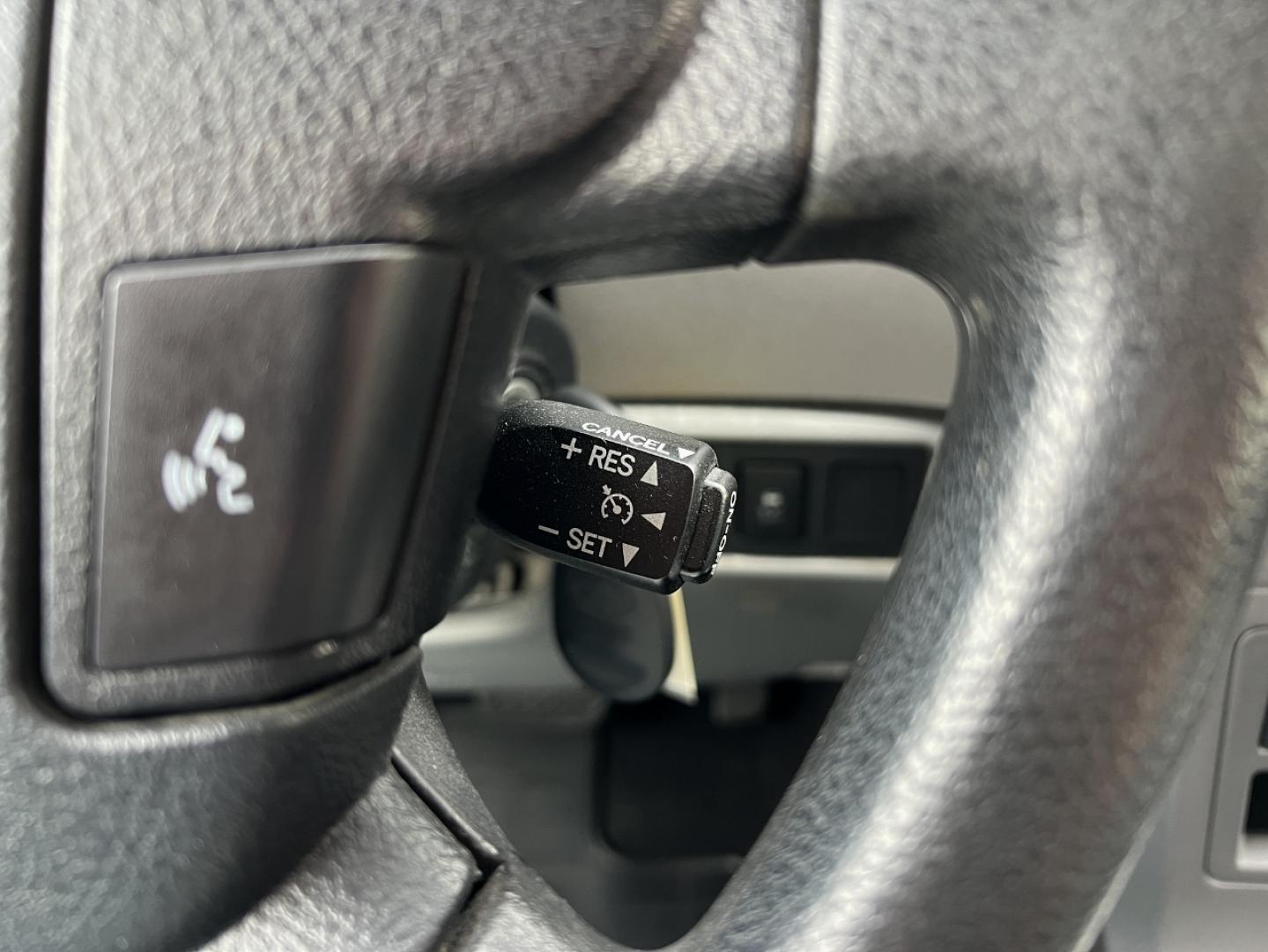 2012 GRAY /Gray Toyota Tundra Tundra-Grade Double Cab 4.6L 4WD (5TFUM5F10CX) with an 4.6L V8 engine, Automatic transmission, located at 2990 Old Orchard Rd., Jackson, MO, 63755, 37.354214, -89.612106 - 2012 Toyota Tundra SR5 Local 1-Owner 117xxx miles 4x4 4.6L V8 Automatic Cruise Power Windows/Locks/Mirrors We have financing available and we accept trades! Fill out a credit application on our website or come by today! If you have any questions, give us a call at (573) 204-7777 or visit ou - Photo#20