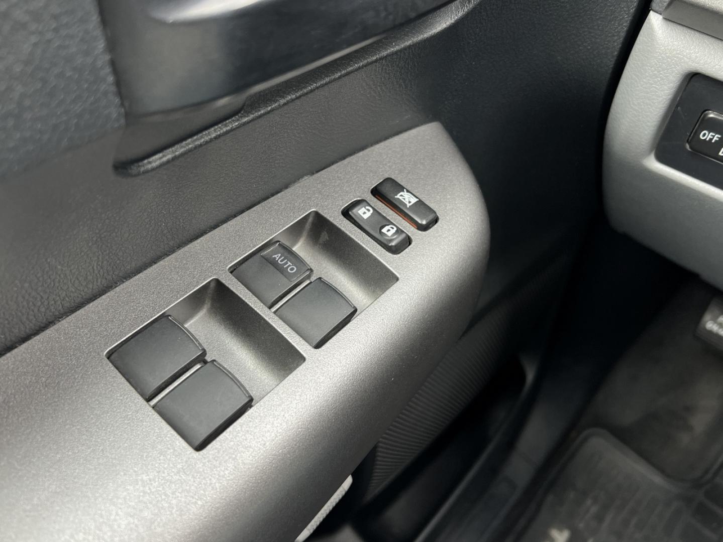 2012 GRAY /Gray Toyota Tundra Tundra-Grade Double Cab 4.6L 4WD (5TFUM5F10CX) with an 4.6L V8 engine, Automatic transmission, located at 2990 Old Orchard Rd., Jackson, MO, 63755, 37.354214, -89.612106 - 2012 Toyota Tundra SR5 Local 1-Owner 117xxx miles 4x4 4.6L V8 Automatic Cruise Power Windows/Locks/Mirrors We have financing available and we accept trades! Fill out a credit application on our website or come by today! If you have any questions, give us a call at (573) 204-7777 or visit ou - Photo#25