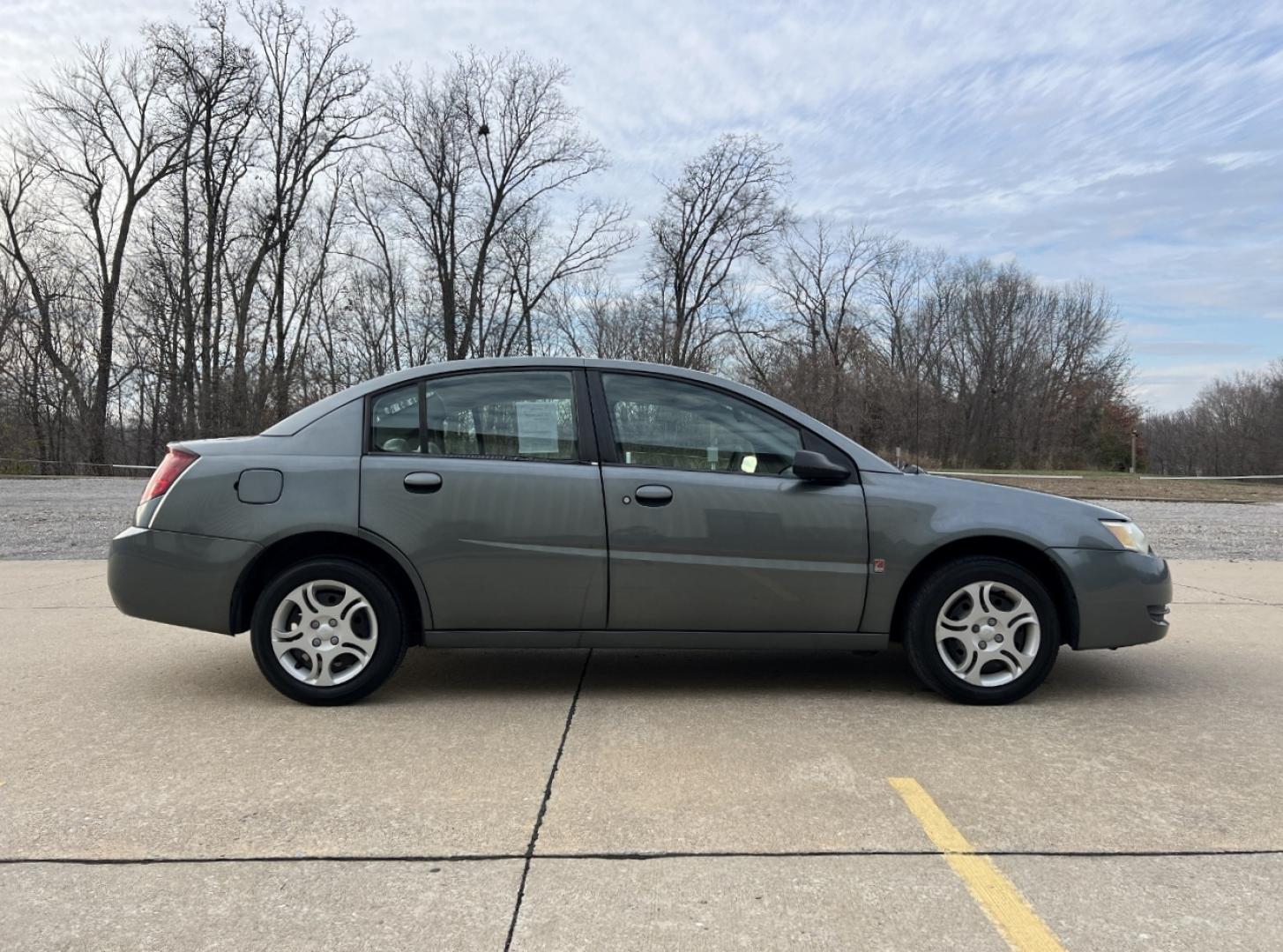 2005 GRAY /Gray Saturn ION 2 (1G8AJ52F95Z) with an 2.2L 4 Cyl. engine, Automatic transmission, located at 2990 Old Orchard Rd., Jackson, MO, 63755, 37.354214, -89.612106 - 2005 Saturn Ion 2 Only 91xxx miles Front Wheel Drive 2.2L 4 Cyl. Automatic Cruise Power Windows/Locks/Mirrors We have financing available and we accept trades! Fill out a credit application on our website or come by today! If you have any questions, give us a call at (573) 204-7777 or visit - Photo#4
