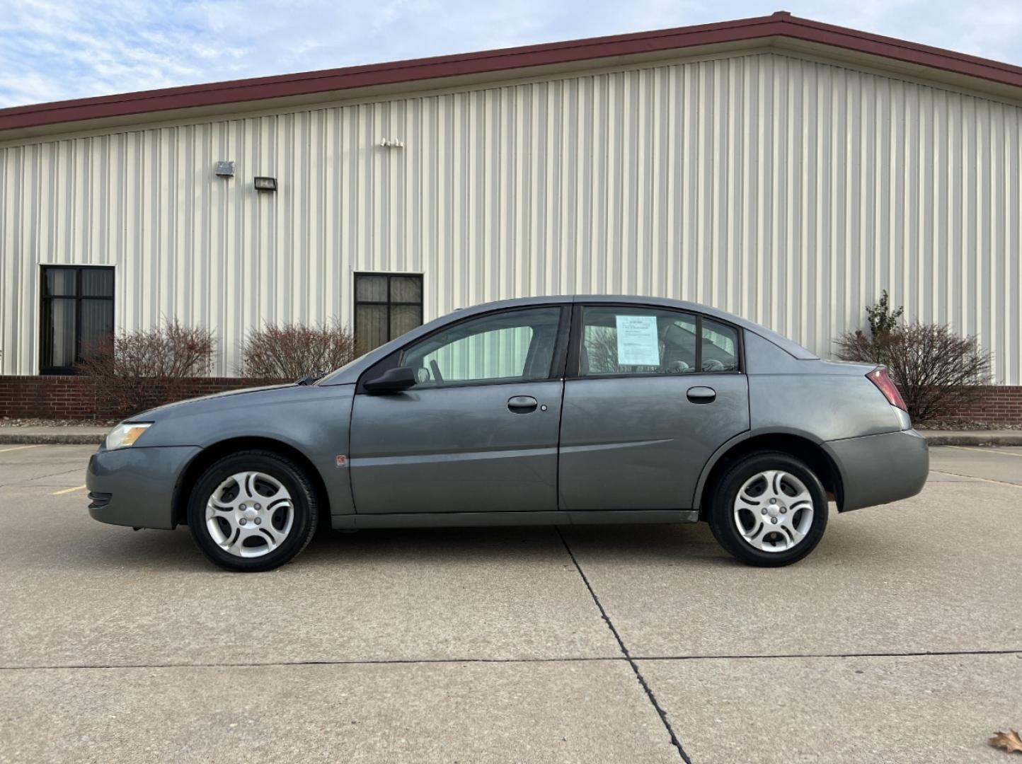 2005 GRAY /Gray Saturn ION 2 (1G8AJ52F95Z) with an 2.2L 4 Cyl. engine, Automatic transmission, located at 2990 Old Orchard Rd., Jackson, MO, 63755, 37.354214, -89.612106 - 2005 Saturn Ion 2 Only 91xxx miles Front Wheel Drive 2.2L 4 Cyl. Automatic Cruise Power Windows/Locks/Mirrors We have financing available and we accept trades! Fill out a credit application on our website or come by today! If you have any questions, give us a call at (573) 204-7777 or visit - Photo#3